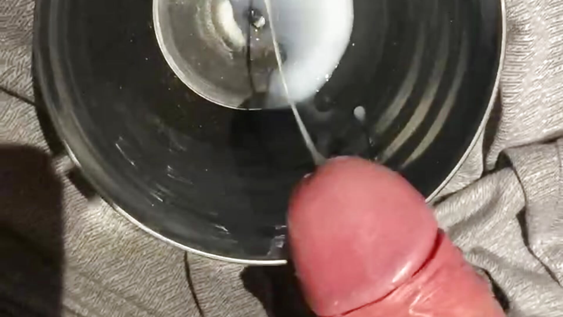 Sborrata nella ciotola-Cum in the bowl– PoisPleasure kameramodell videója