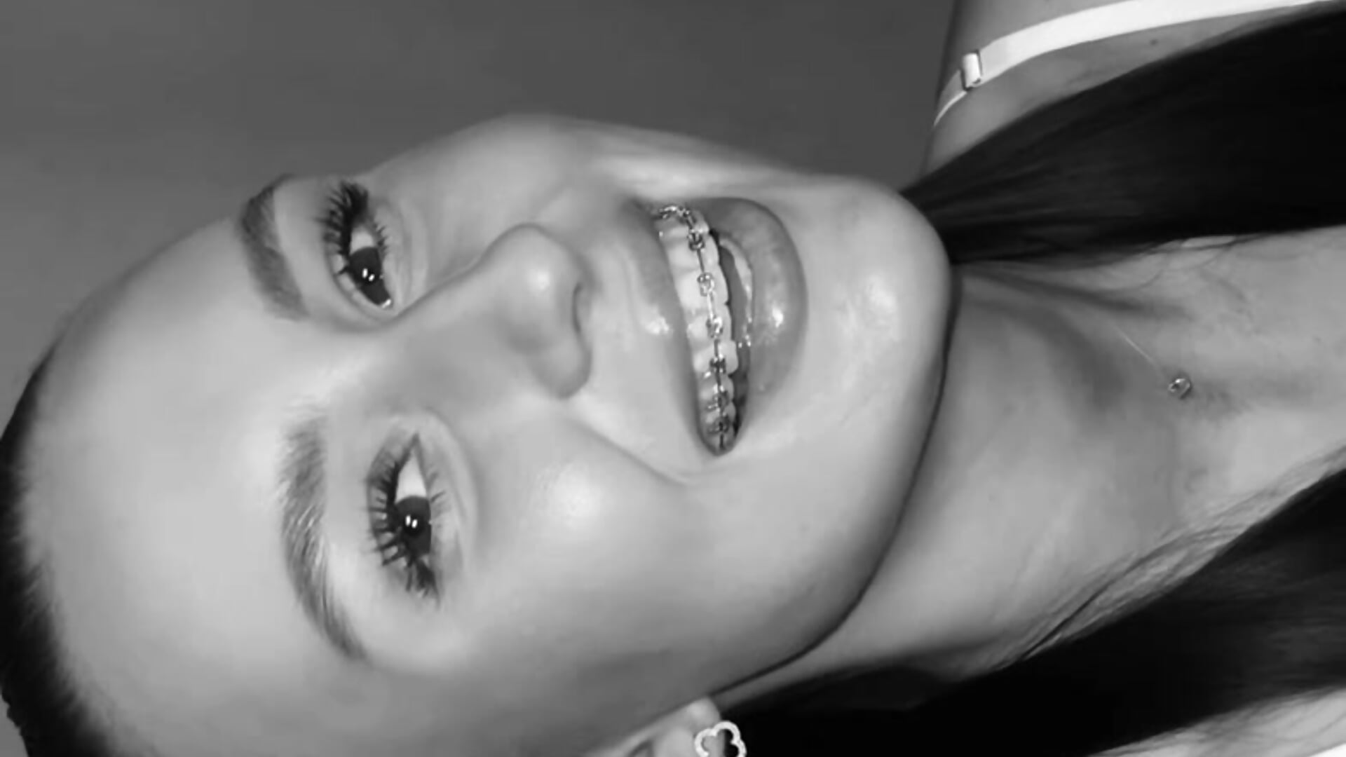 my smile =) - video by Elizebeth_Parker cam model