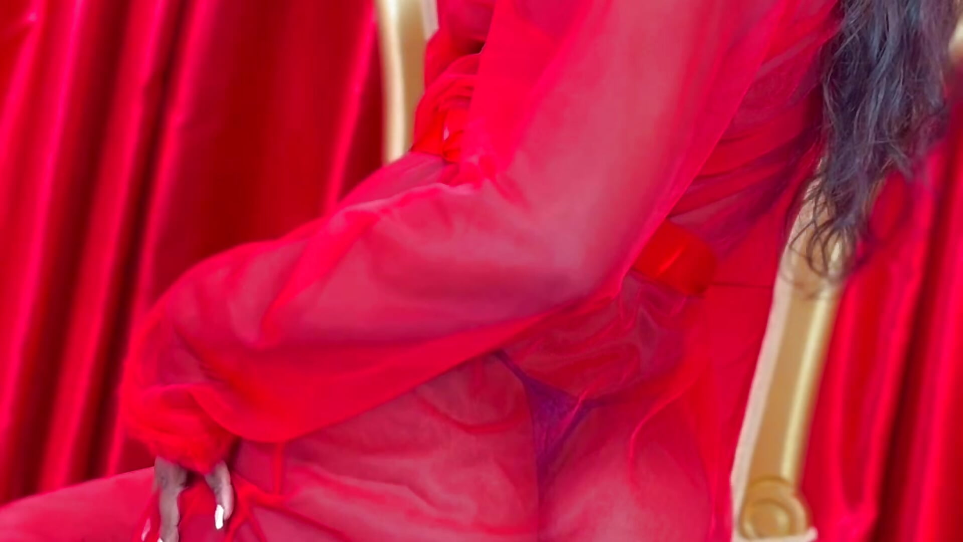 hot style - video by SheilaKeizar cam model