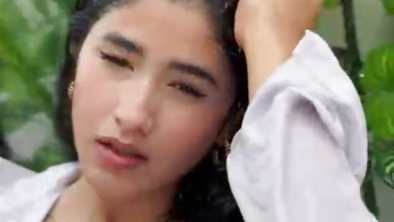 Water, skin and temptation 💧 - video by Lia_Mar_ cam model