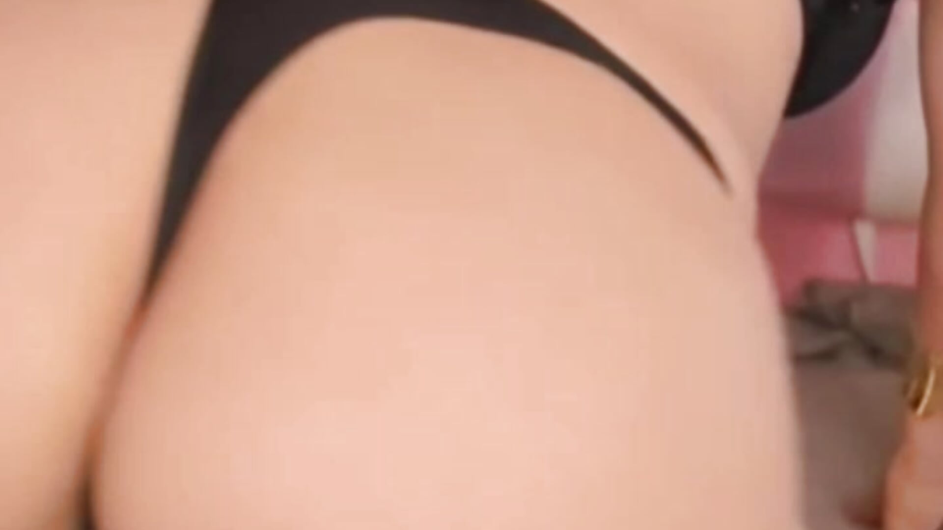 Question of the day, do you prefer my ass or my tits? 🍑🍒－カメラキャストのClhoe_Johnsonの動画