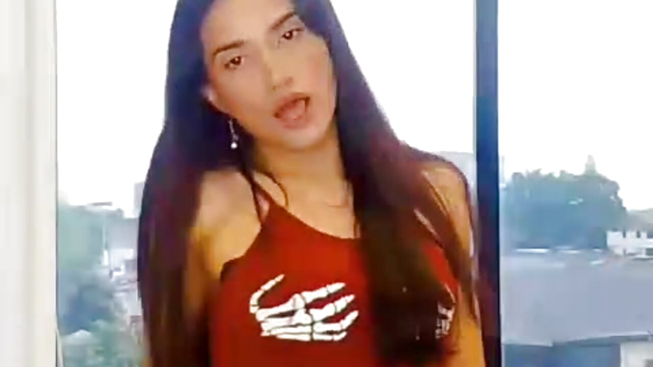 Just Dance Bby – video od webkamerové modelky Sweet_Mafe