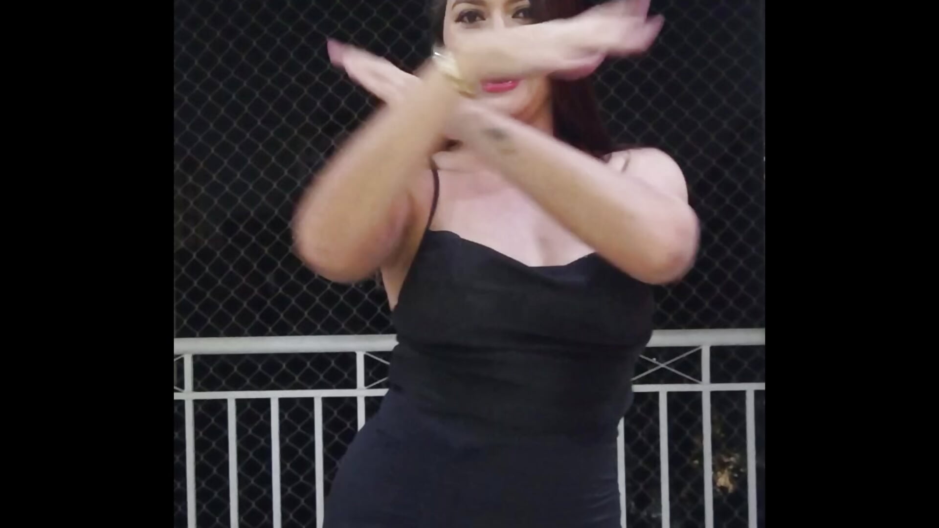 Striptease – видео вебкам-модели BellaEmber