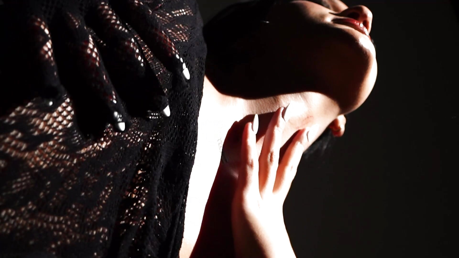 Wild girl 🖤 - video by SamantaKane cam model