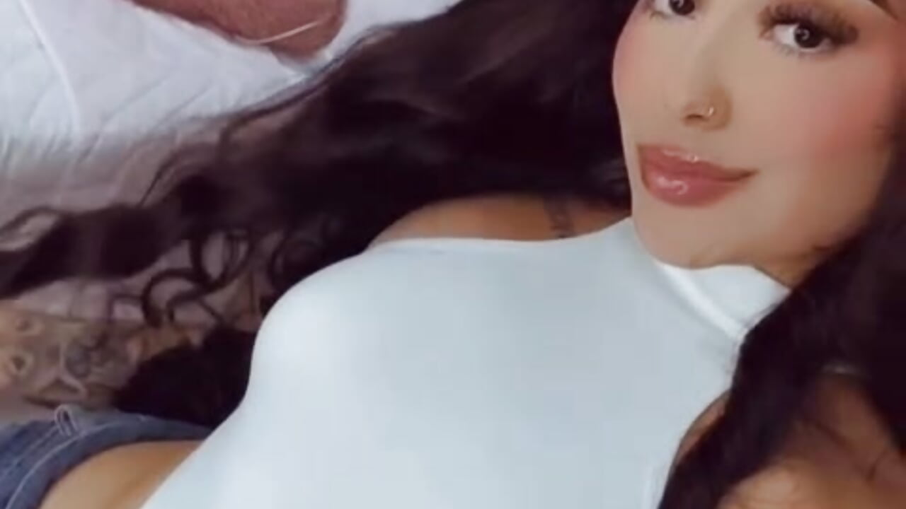 🤍 - video di EmiilyEvans_ modella di cam