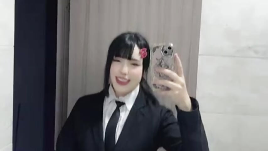 Cosplay Kobeni – видео вебкам-модели Yuhwan_