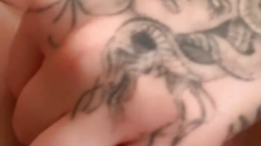 PUSSY CLOSE UP  (ungepierct)