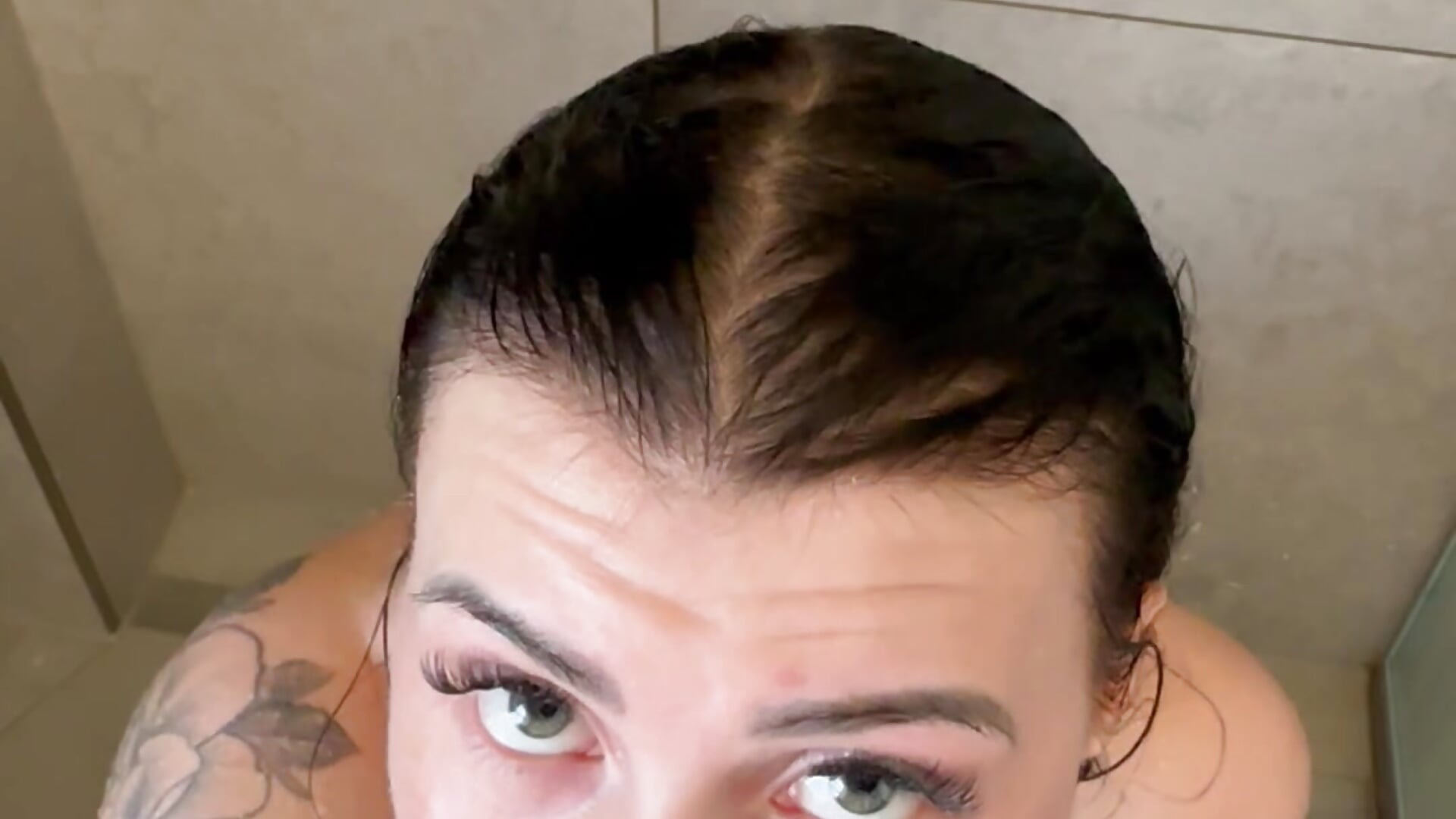 WET SHOWER BLOWJOB