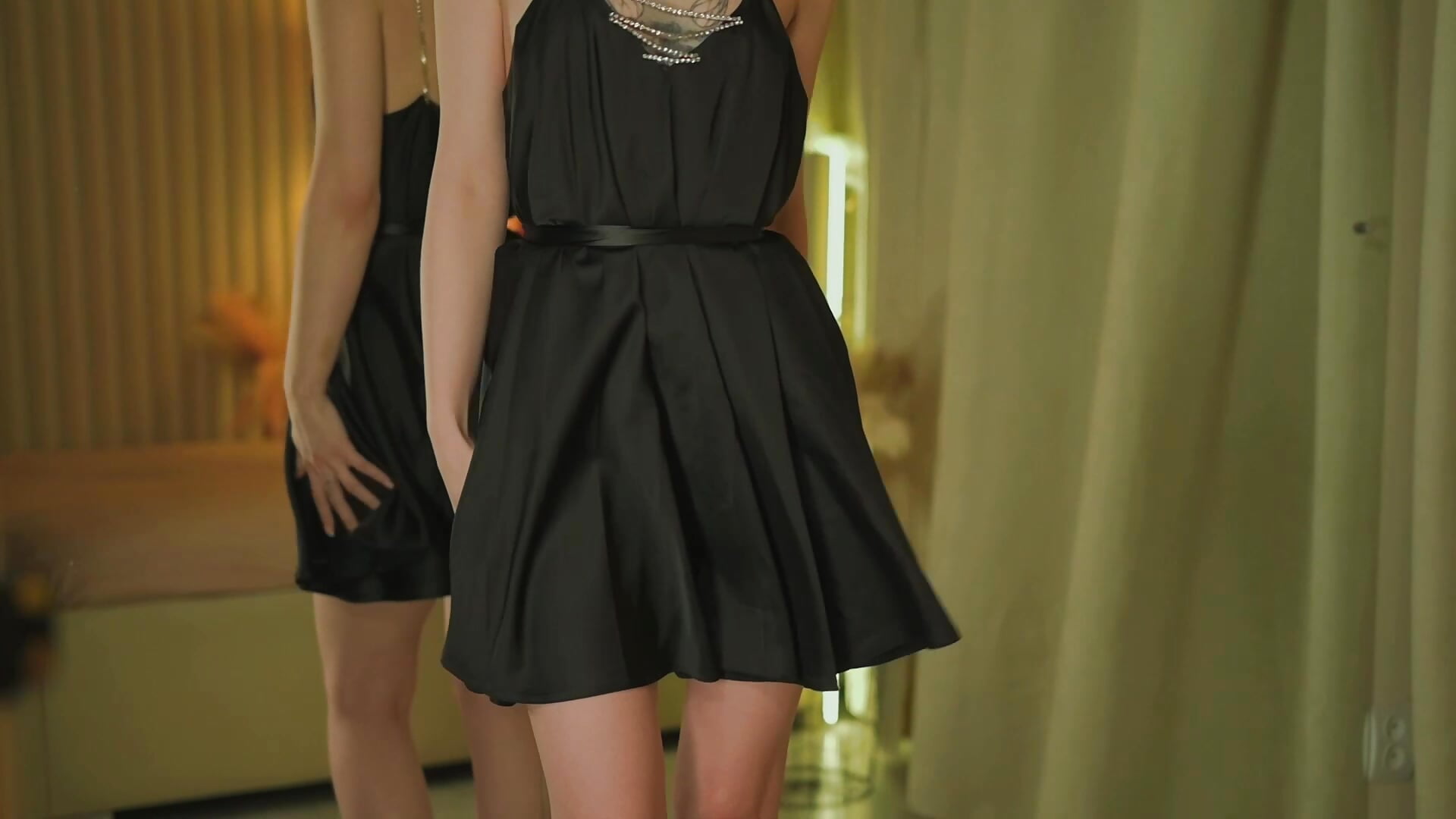 Elegant and so seductive - video by MarySparkle cam model