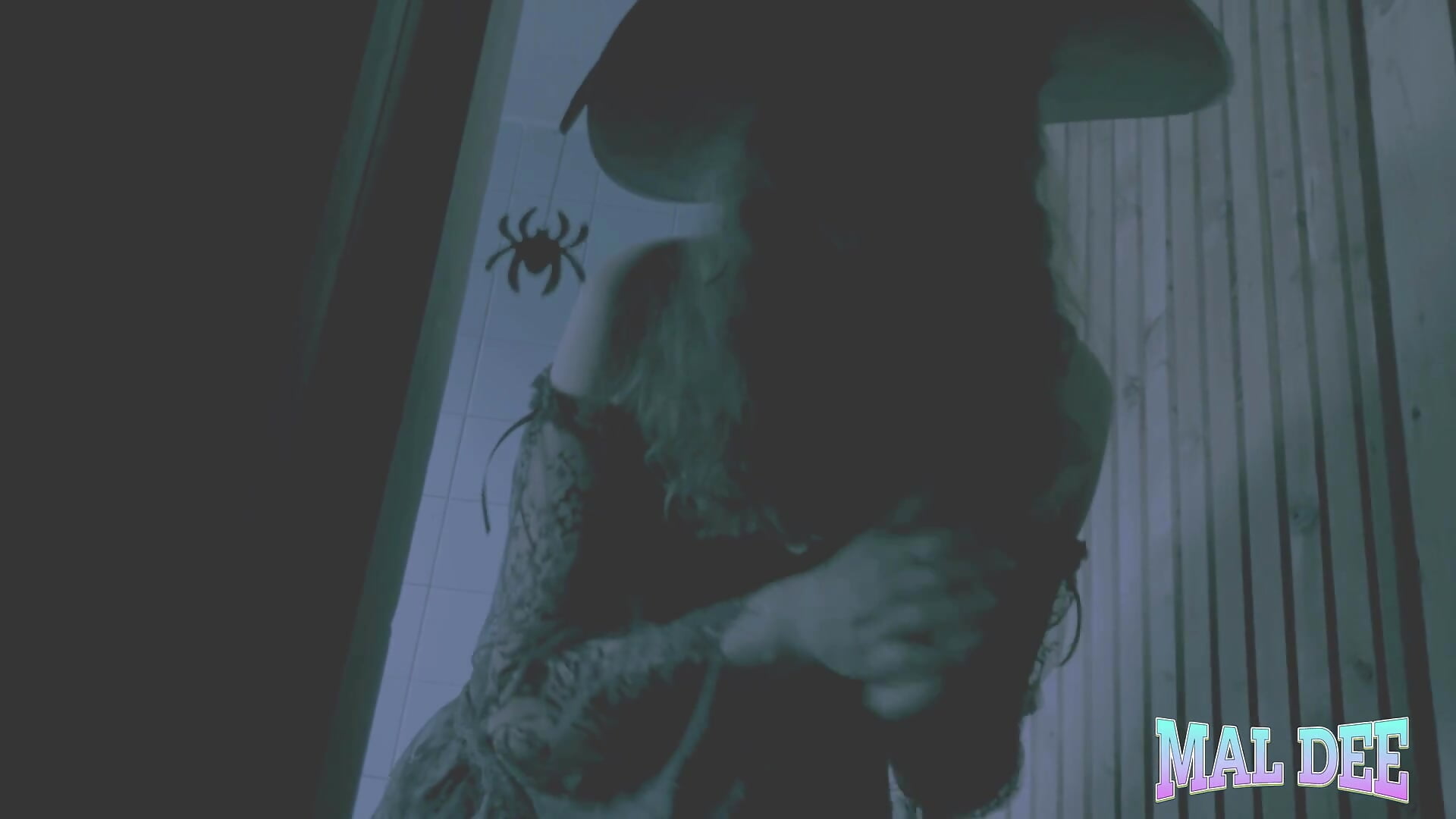 Hansel & Grettel are 18 yo! - video by Bad_Idea cam model