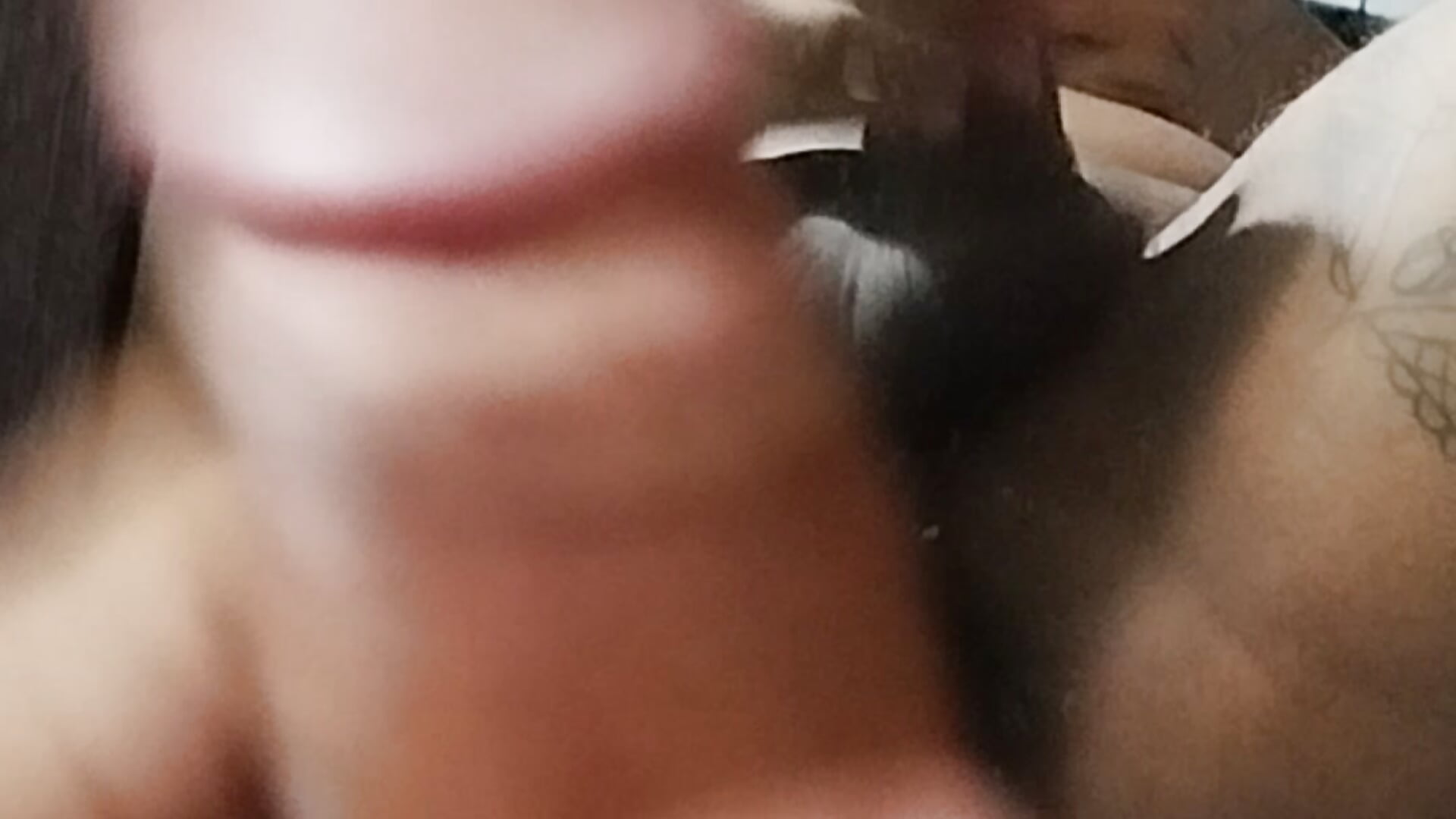 Batendo uma no espelho 🍆👊🏼💦－カメラキャストのCachinhospretoの動画