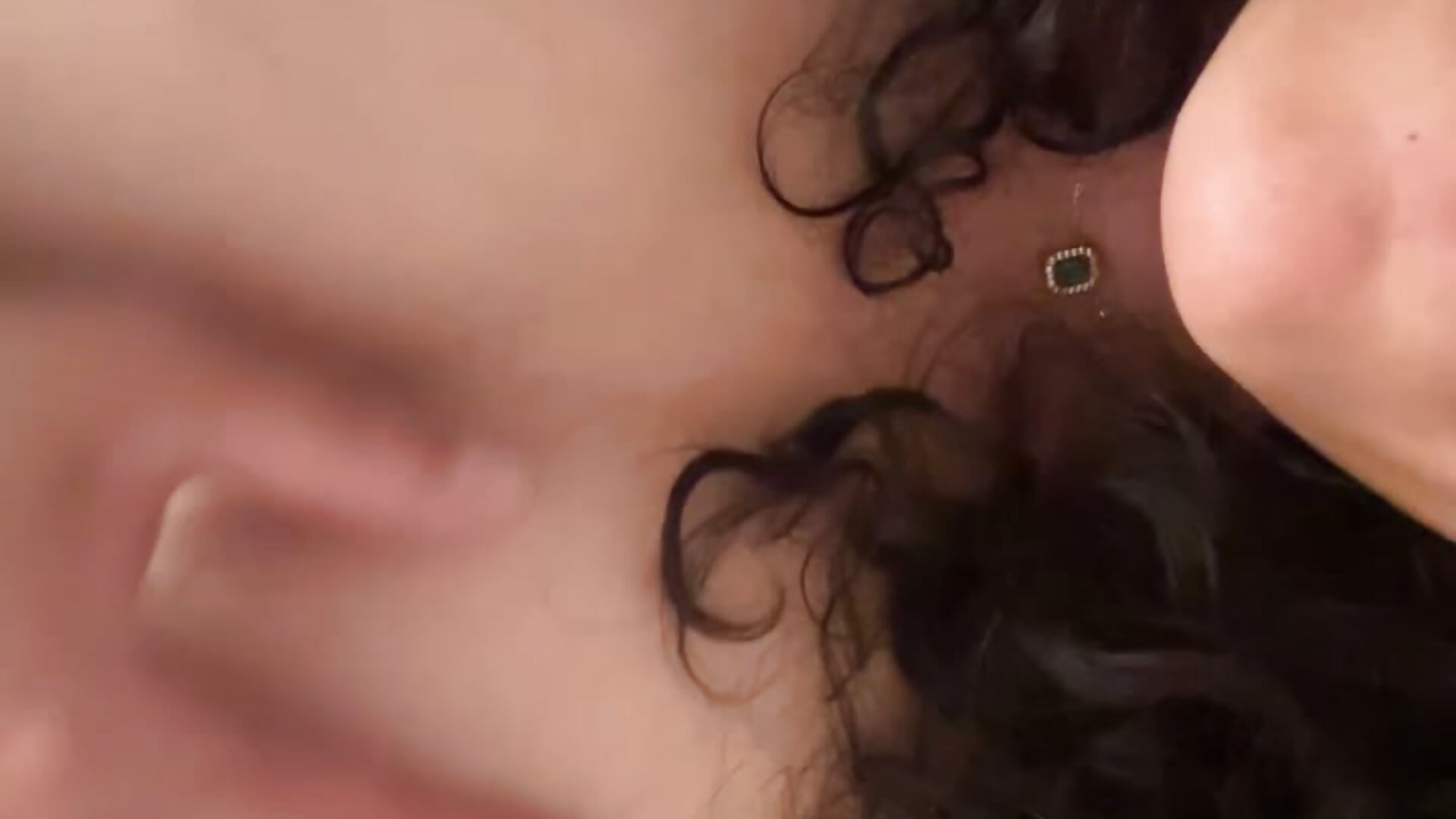 finger sucking hehe - video by silkygemm cam model