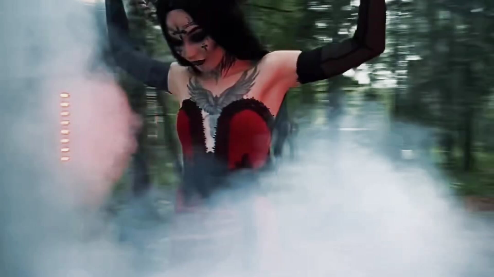 Queen of the night 🫀 - video by AriWild cam model