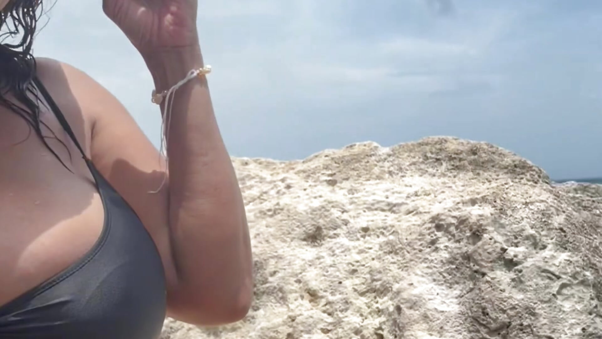 Your favorite milf busty in the bech – видео вебкам-модели arlediaz1