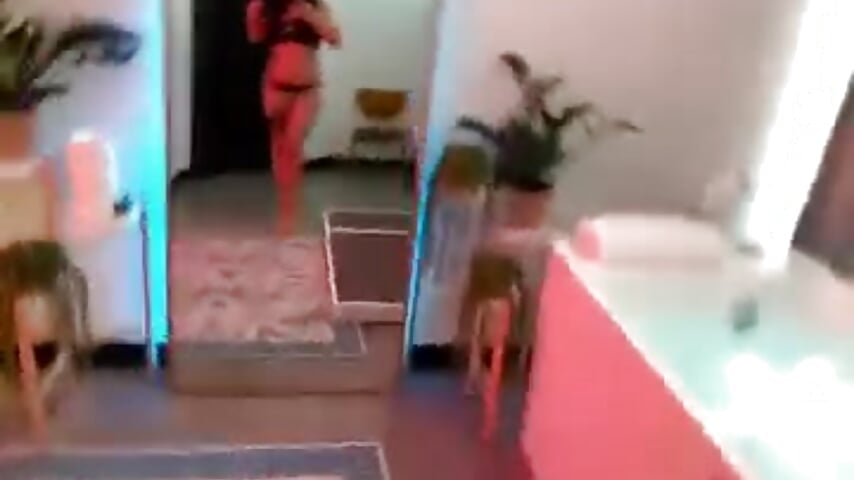 👌🏾 - video by AmiraAnn cam model