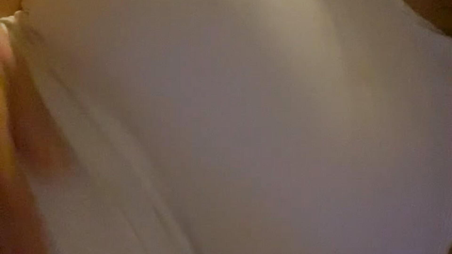 A3186AD4-79E7-4634-B3C8-185024221B55 - video oleh Amira_Amira kamera model