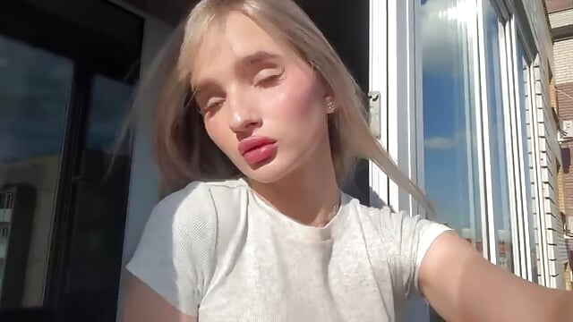 a little freshness - Vídeo de BarbieCute5