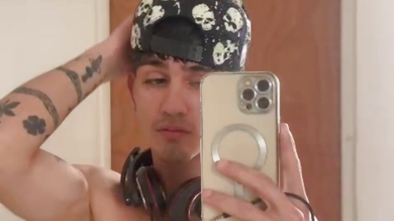 Me - video by nextboywell1 cam model