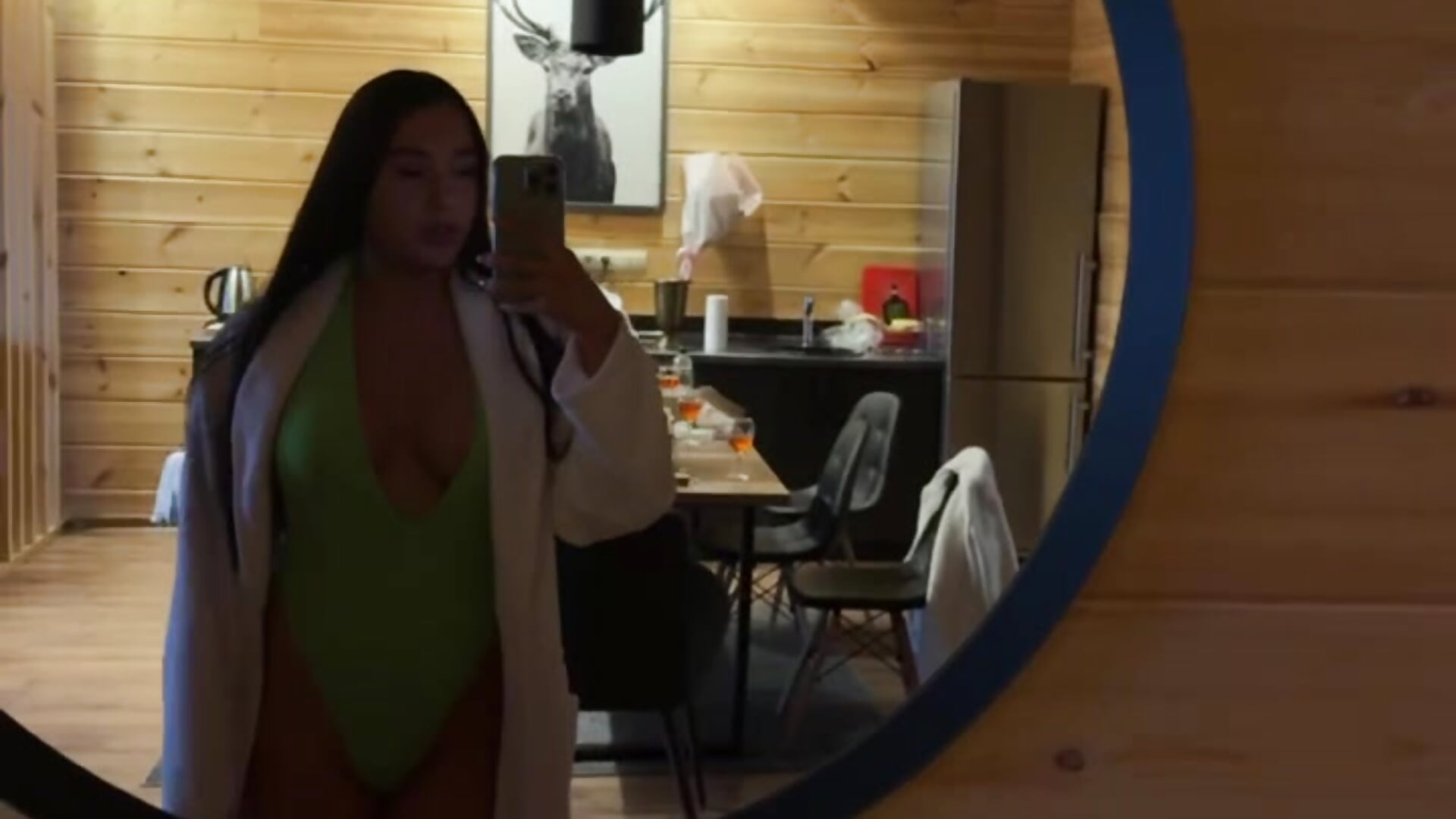 Body Luna - video by LunaBerry cam model