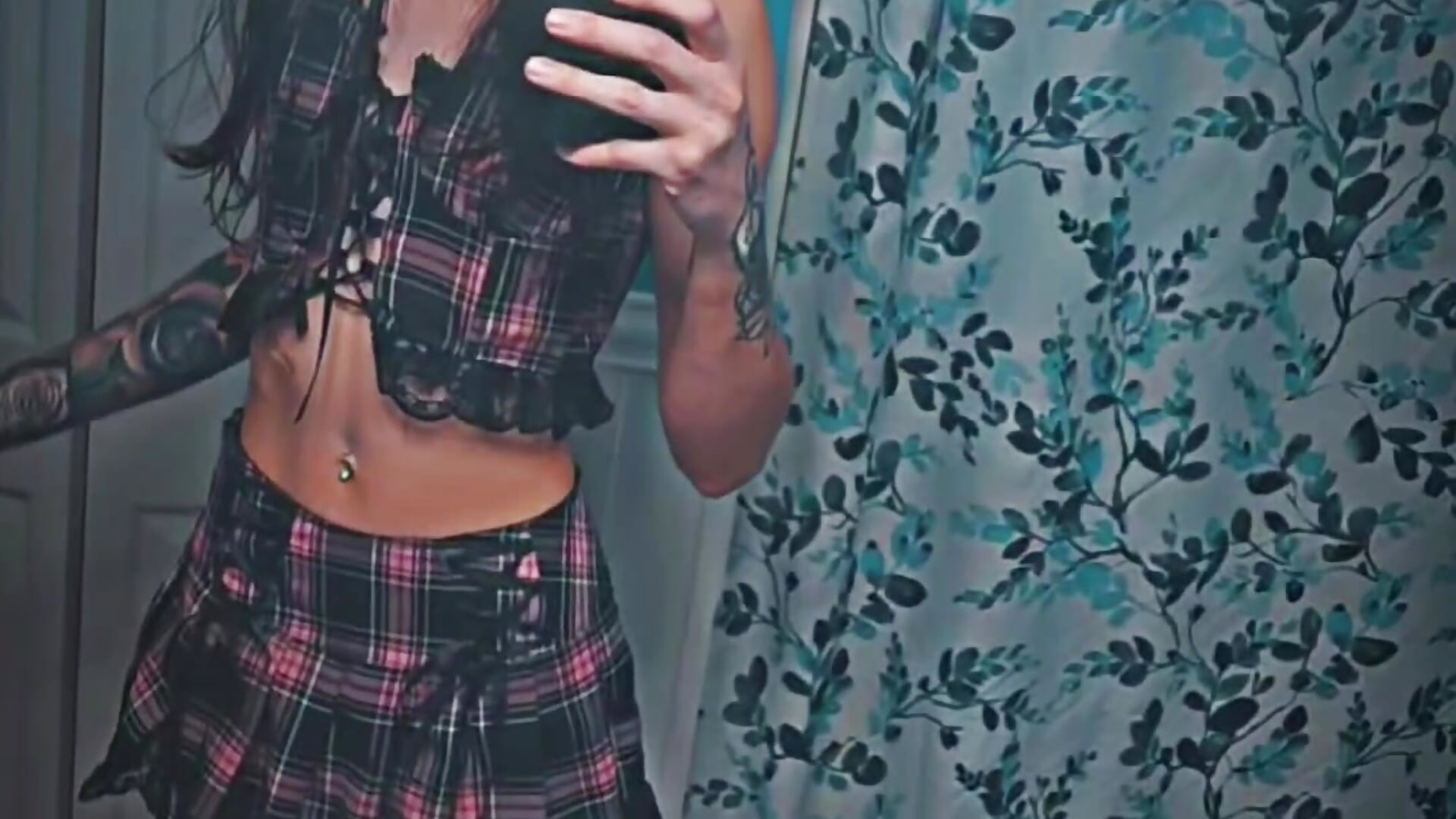 🖤 - video by gothiccbarbie cam model