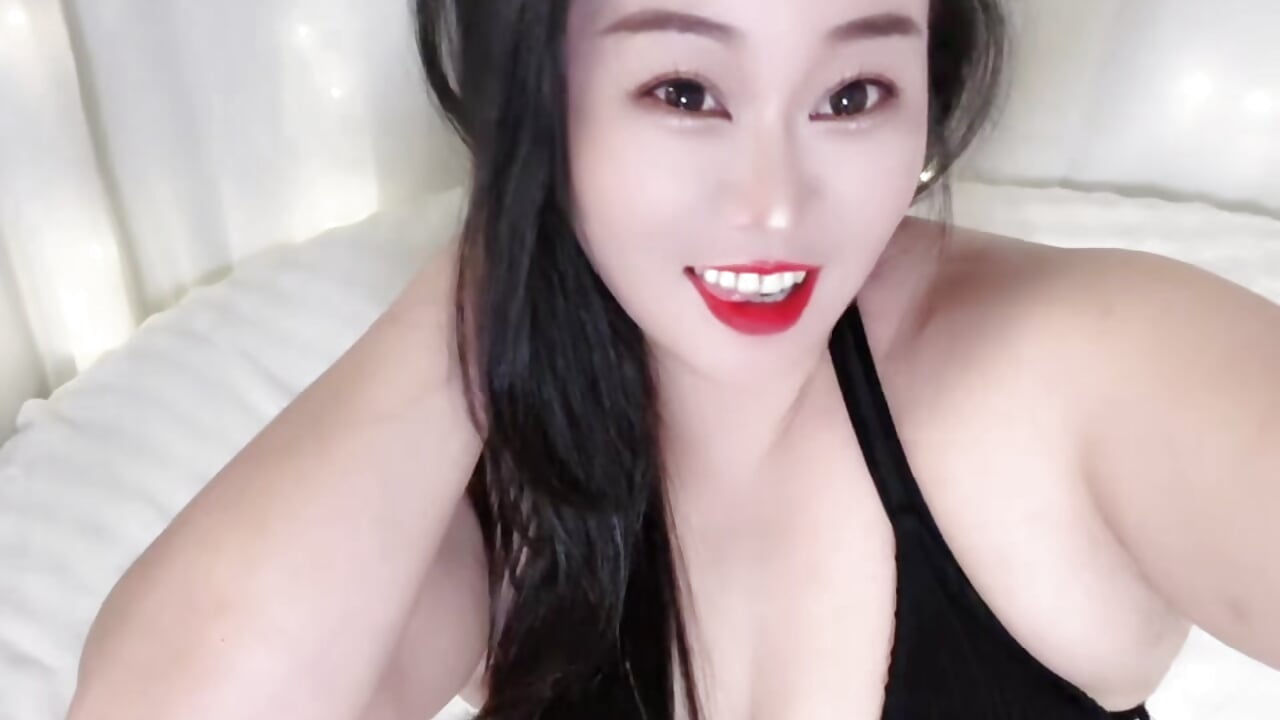 女王驾到 - video van B-Yaya cam-model