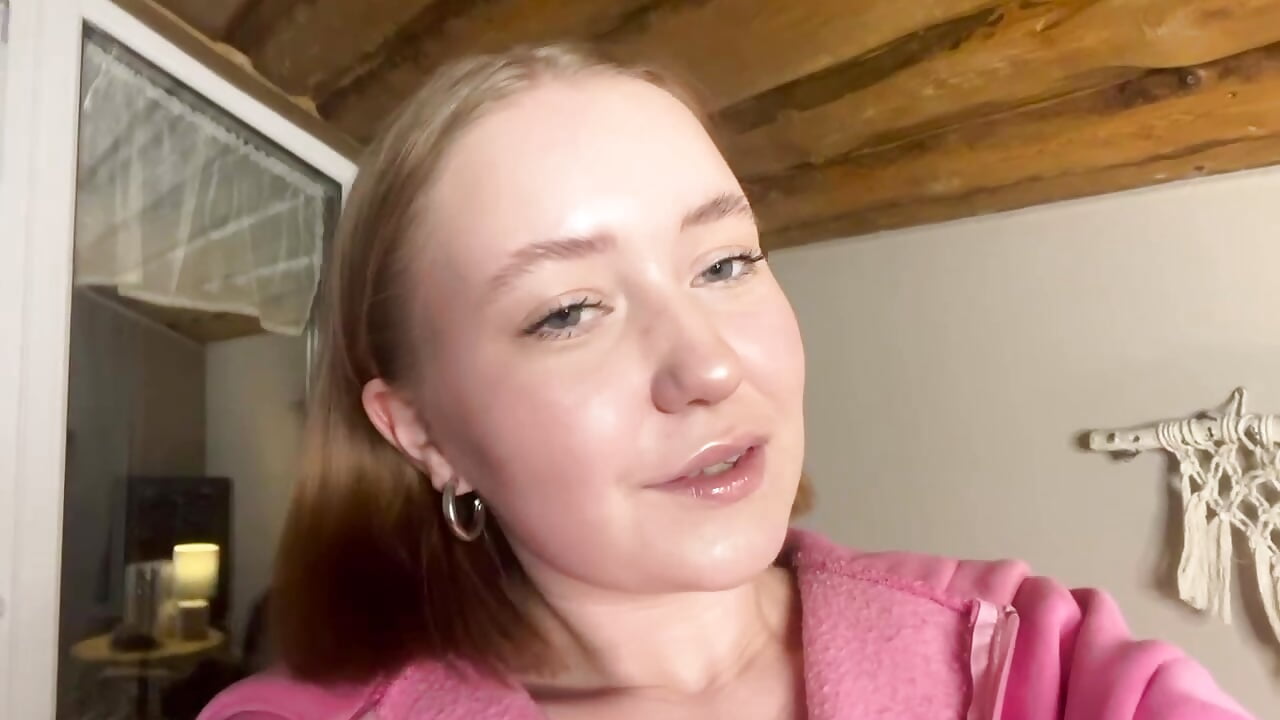 Me - video by LyniRolls cam model