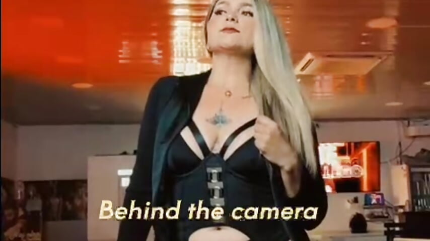 Soon... 🎱🎱 - video by MelanyVegas cam model