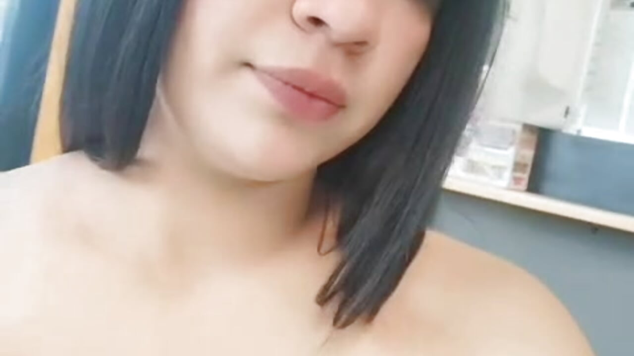 VID-20251103-WA0033 - video by Bigass_Emilly cam model