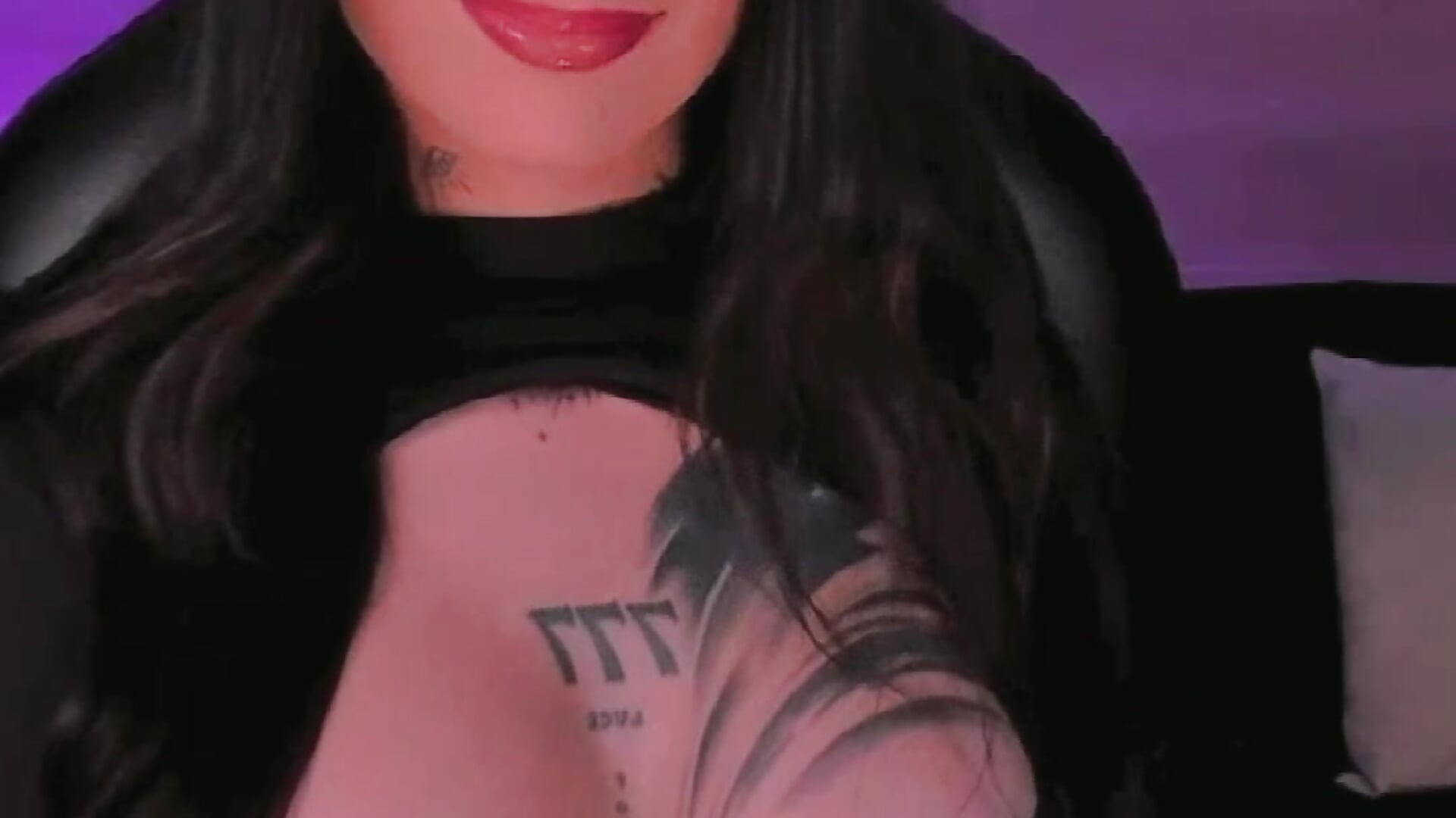 Follow me honey– MilaLawrence kameramodell videója