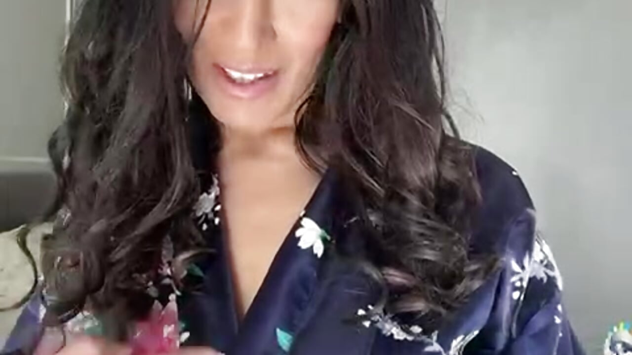 Imagine toi je t’attend quand tu rentre du travail - vidéo du modèle de showcams Samissou_X