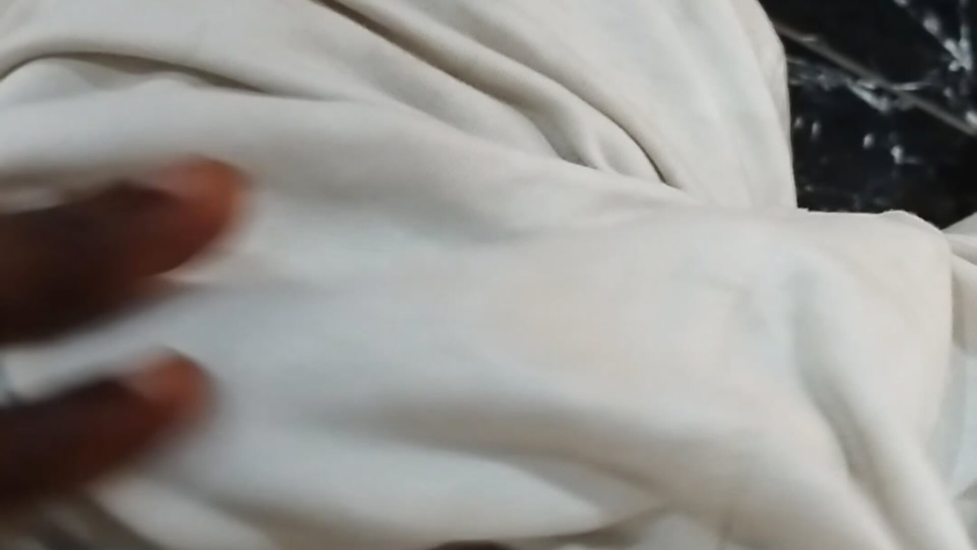 1000070586