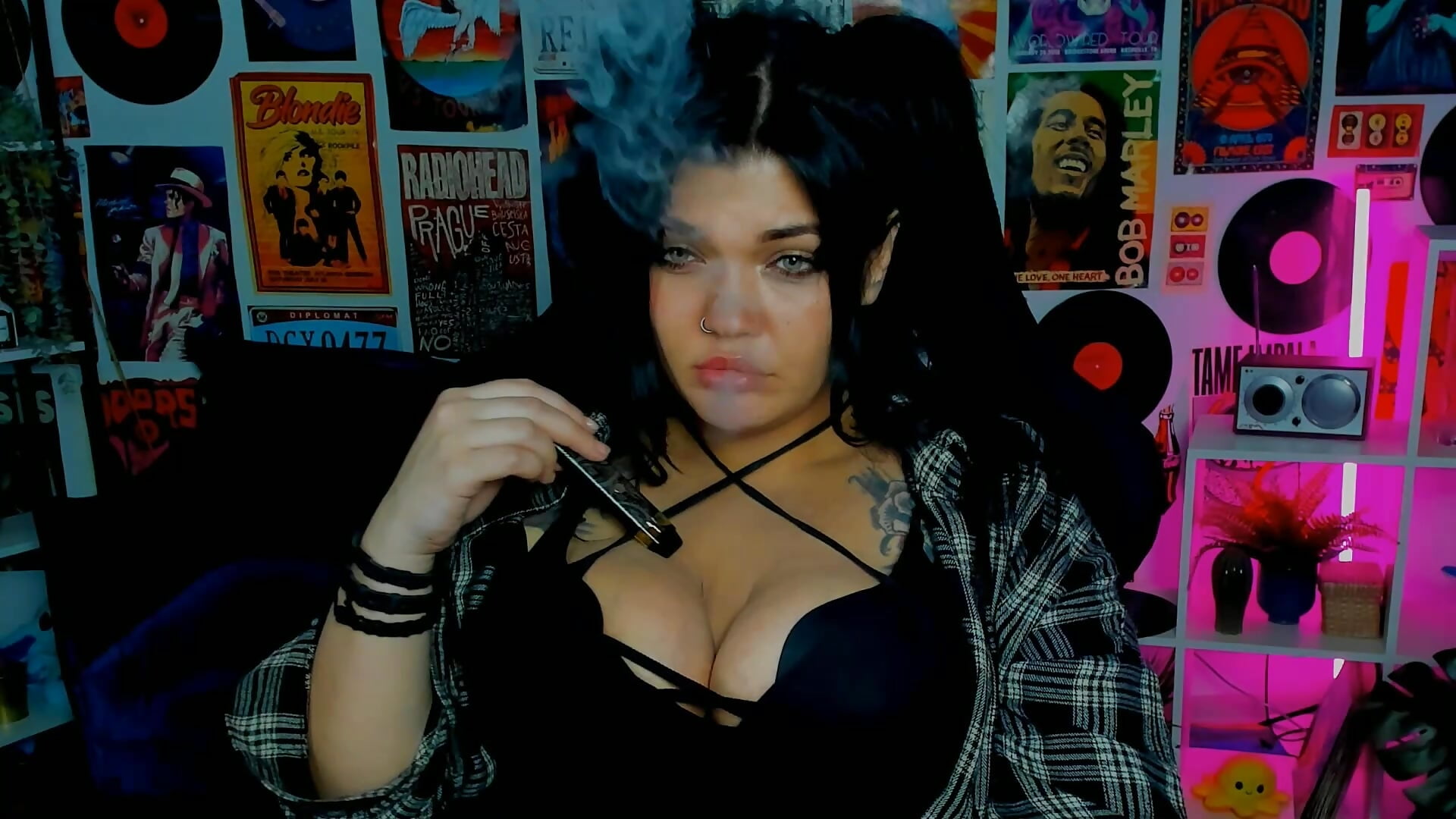 2025-05-11_01-55-01 - vidéo du modèle de showcams MaryHarrys