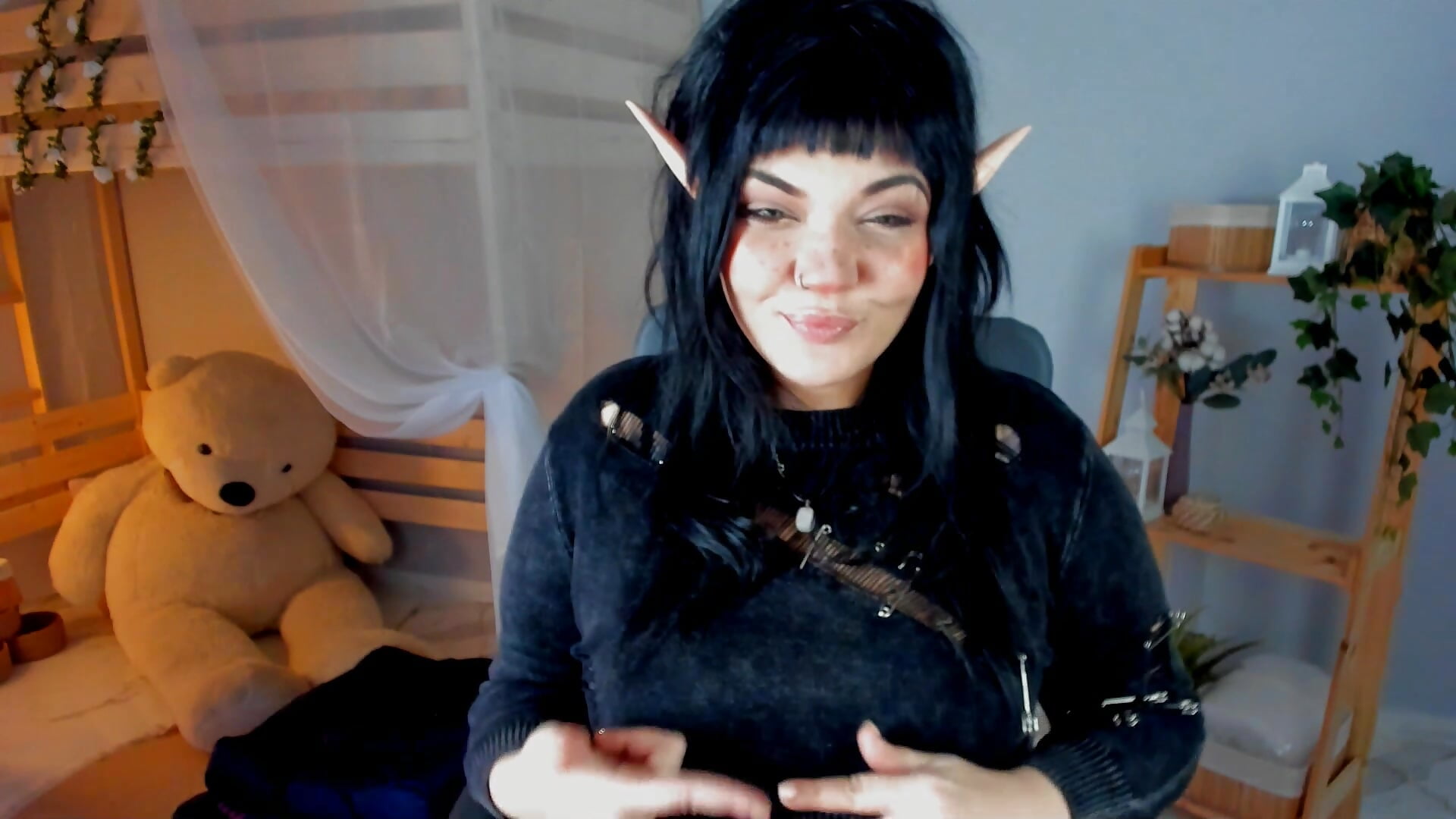 I've been hiding it for a long time, but I'm actually an elf. - vidéo du modèle de showcams MaryHarrys