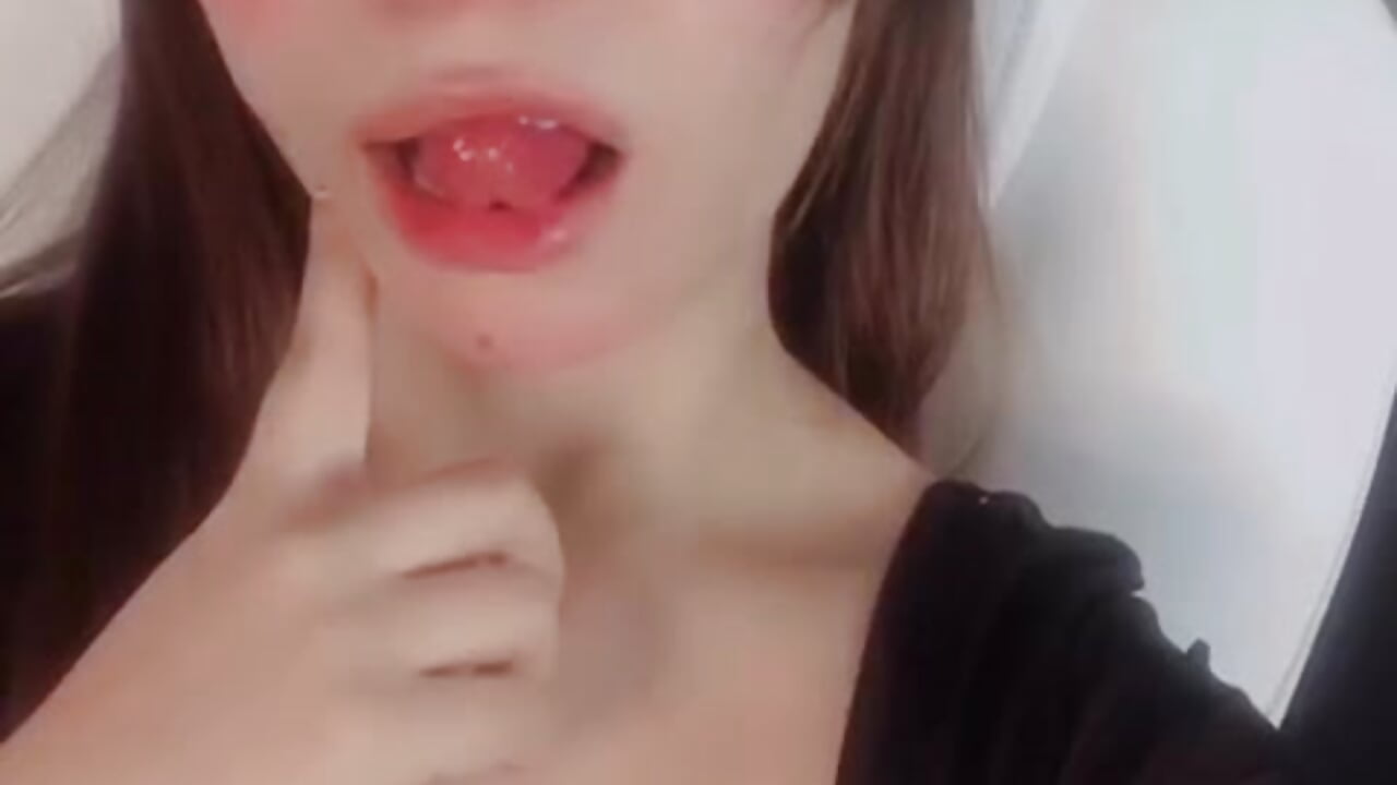 🖤👀－カメラキャストのAnne_coxの動画