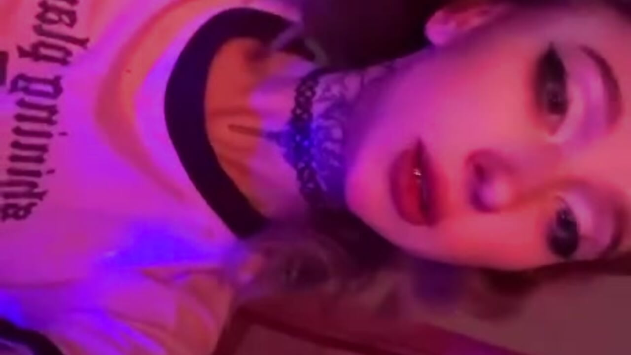 Silly tiktok two – video af TinyInkPrincess