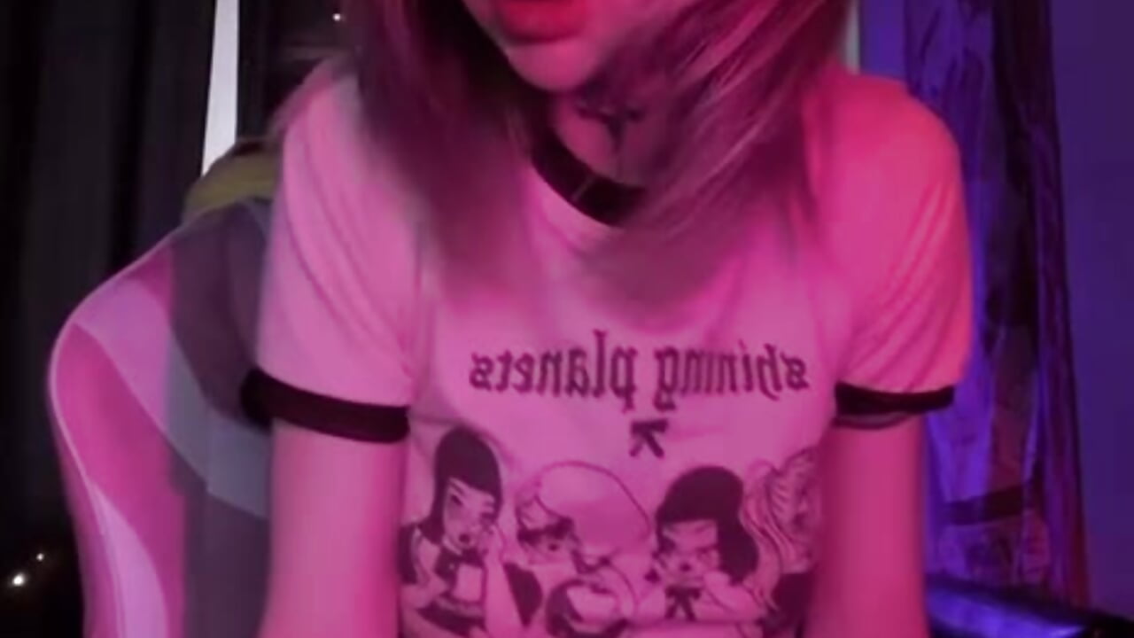 Silly tiktok one – video af TinyInkPrincess