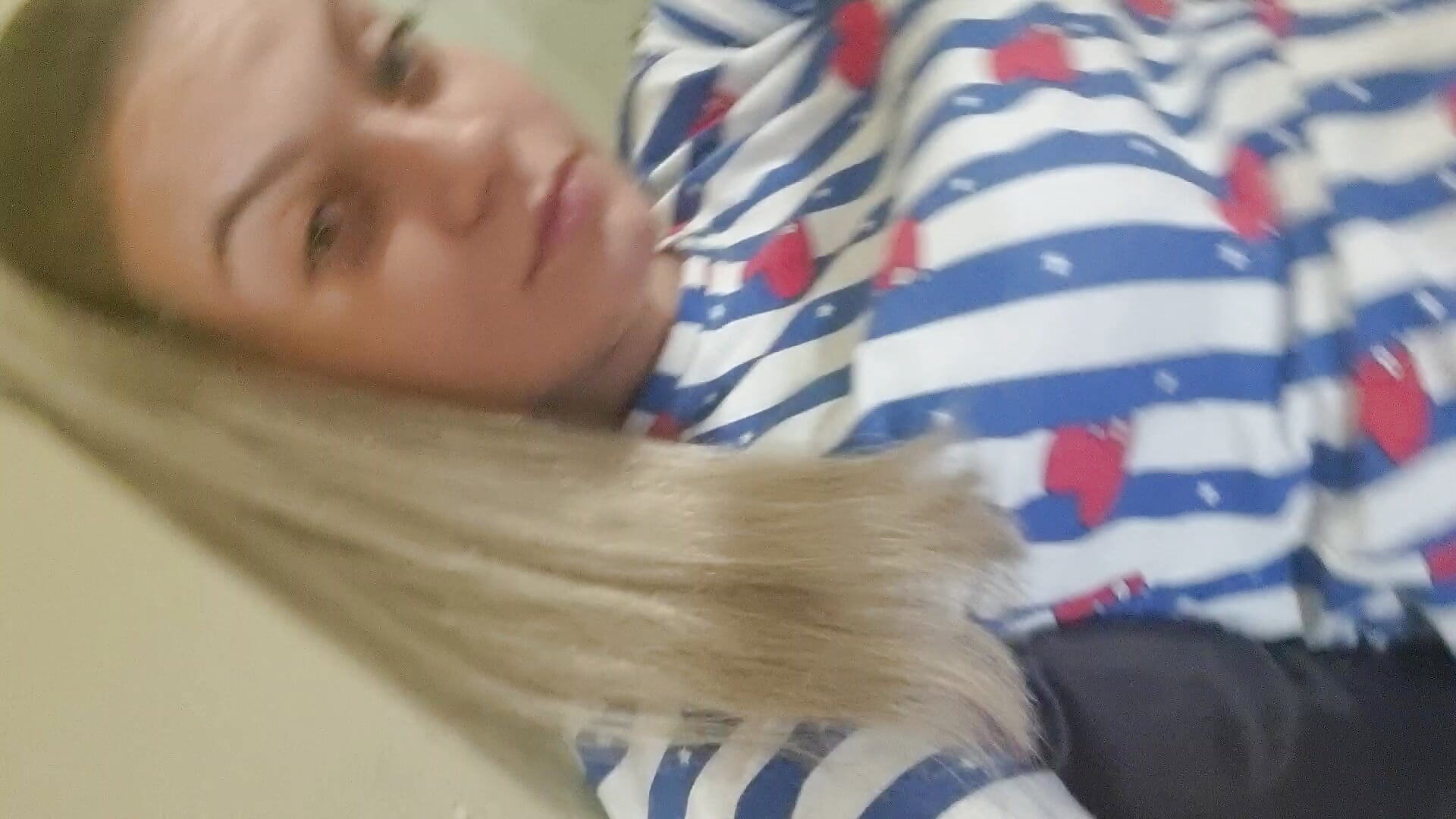 cute   peach)) - video by MissVMolli cam model