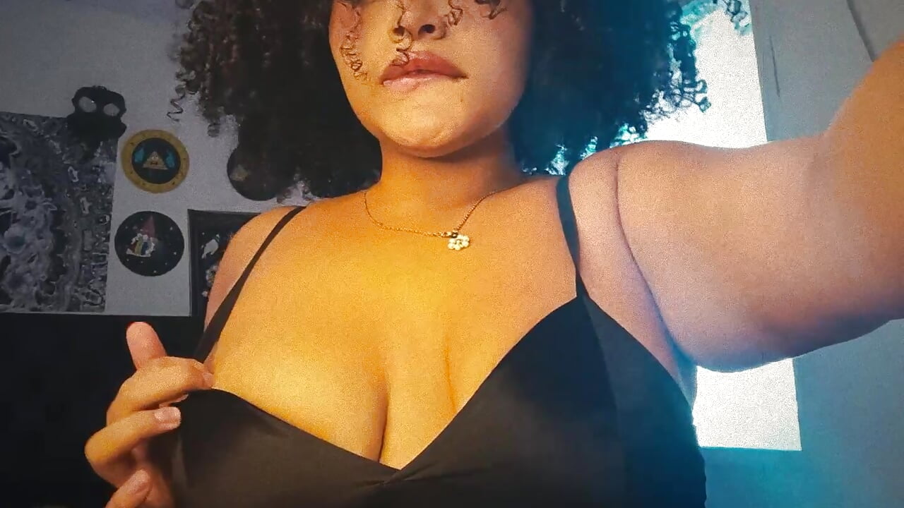 profile-intro-video-1756939199 - video by chloe_kisses cam model