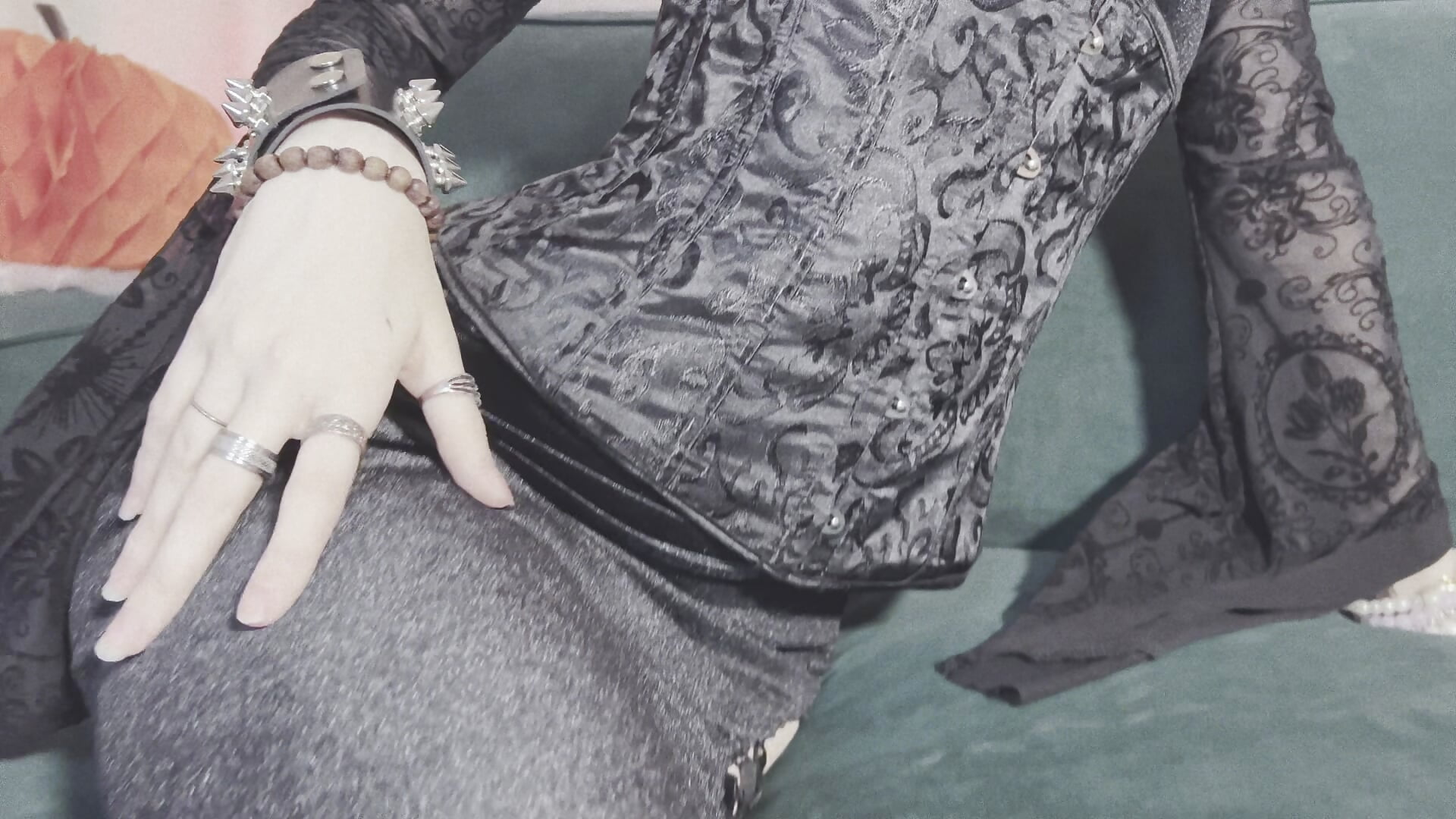 Halloween🎃Boo!🧛‍♀️ - Video von Dilara_xBaby Cam-Model