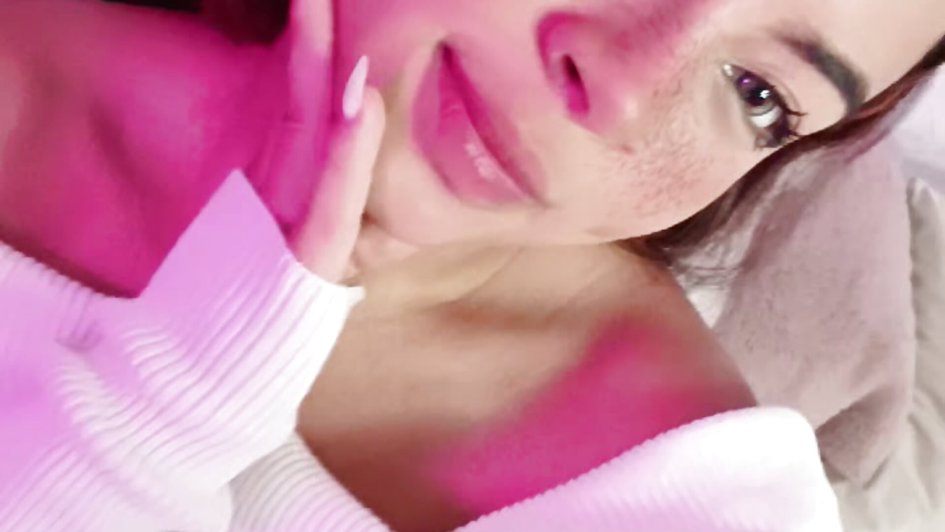 More videos? 🔥✨ – видео вебкам-модели valy_shyness