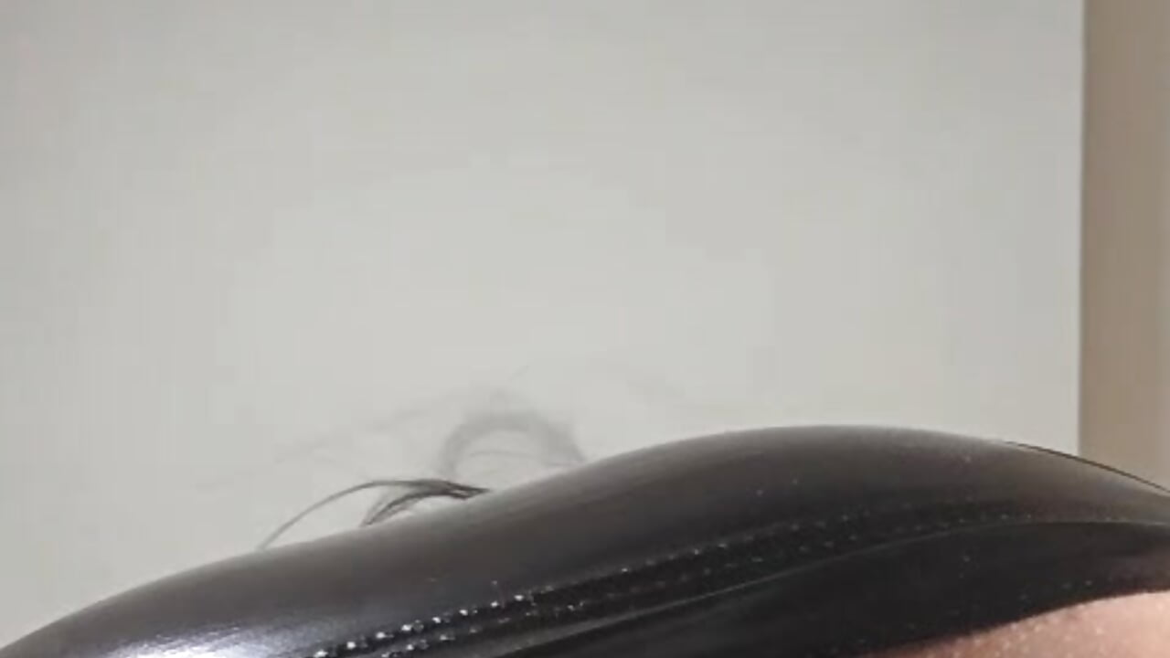 Come closer… look what I have for you 😘🍑🥵😈 - video by aisha_duque cam model