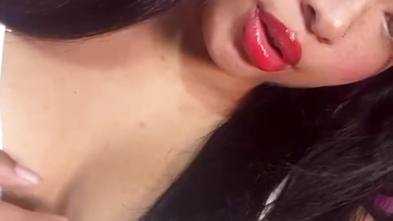 Come suck my hard nipples 🔞💦 - video by drooling4daddy cam model