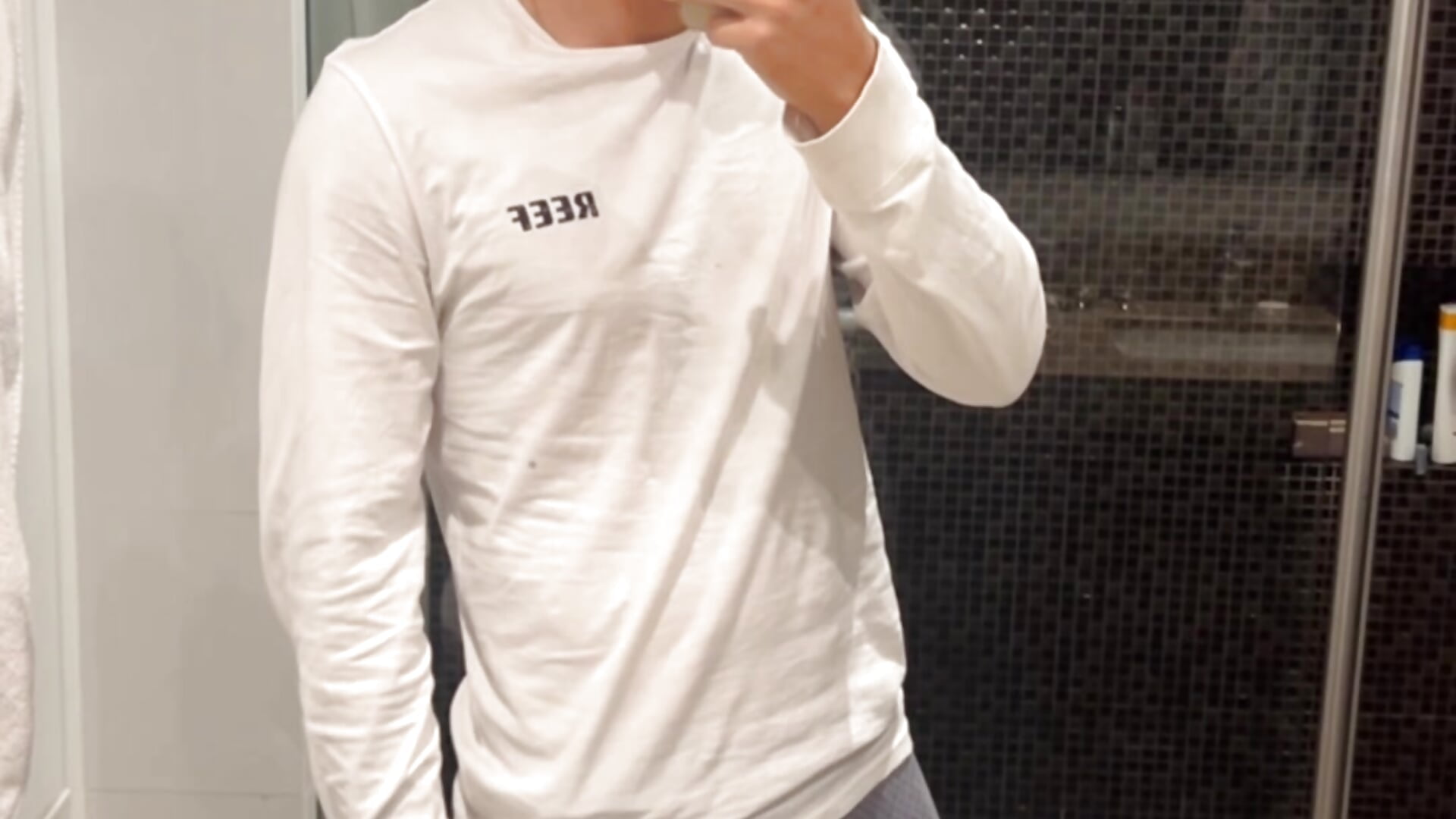 No underwear 🤭 - video by Elian_savoy cam model