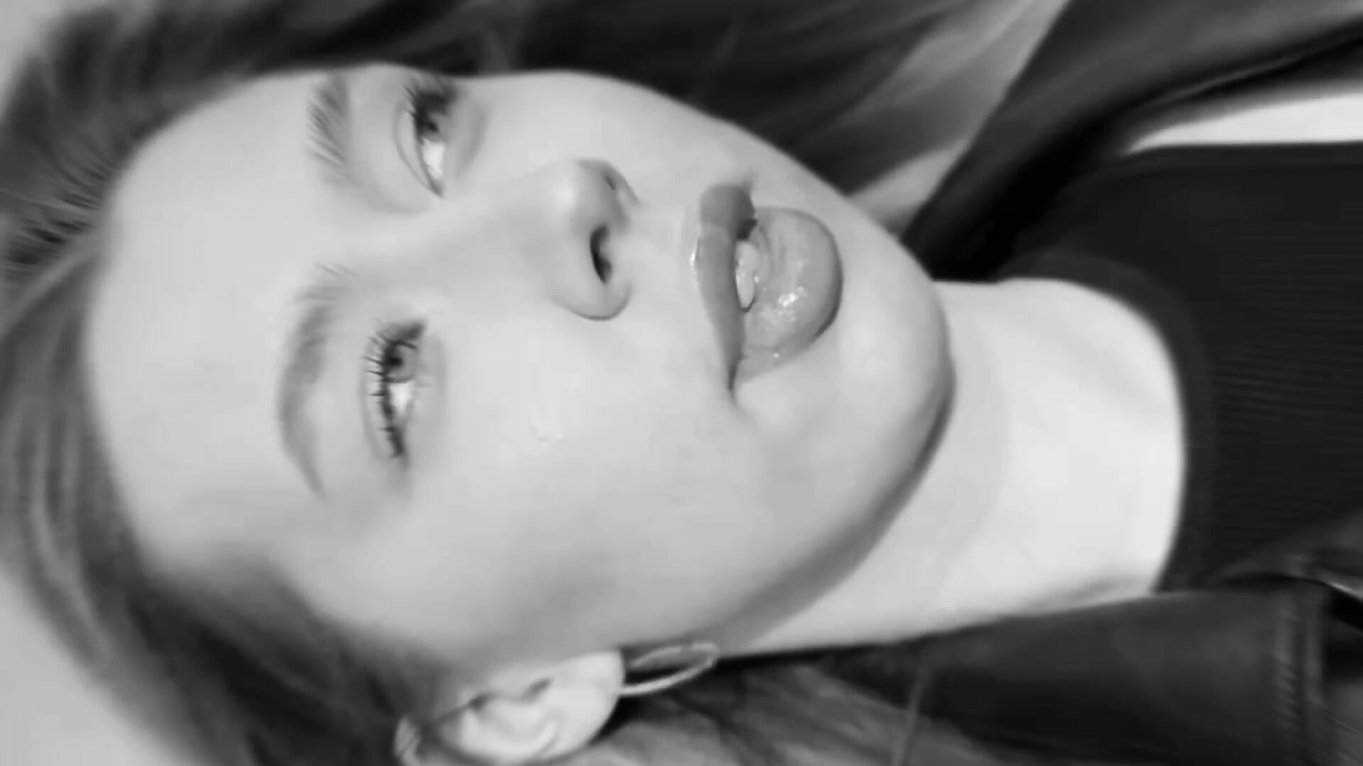 look into my eyes 💋