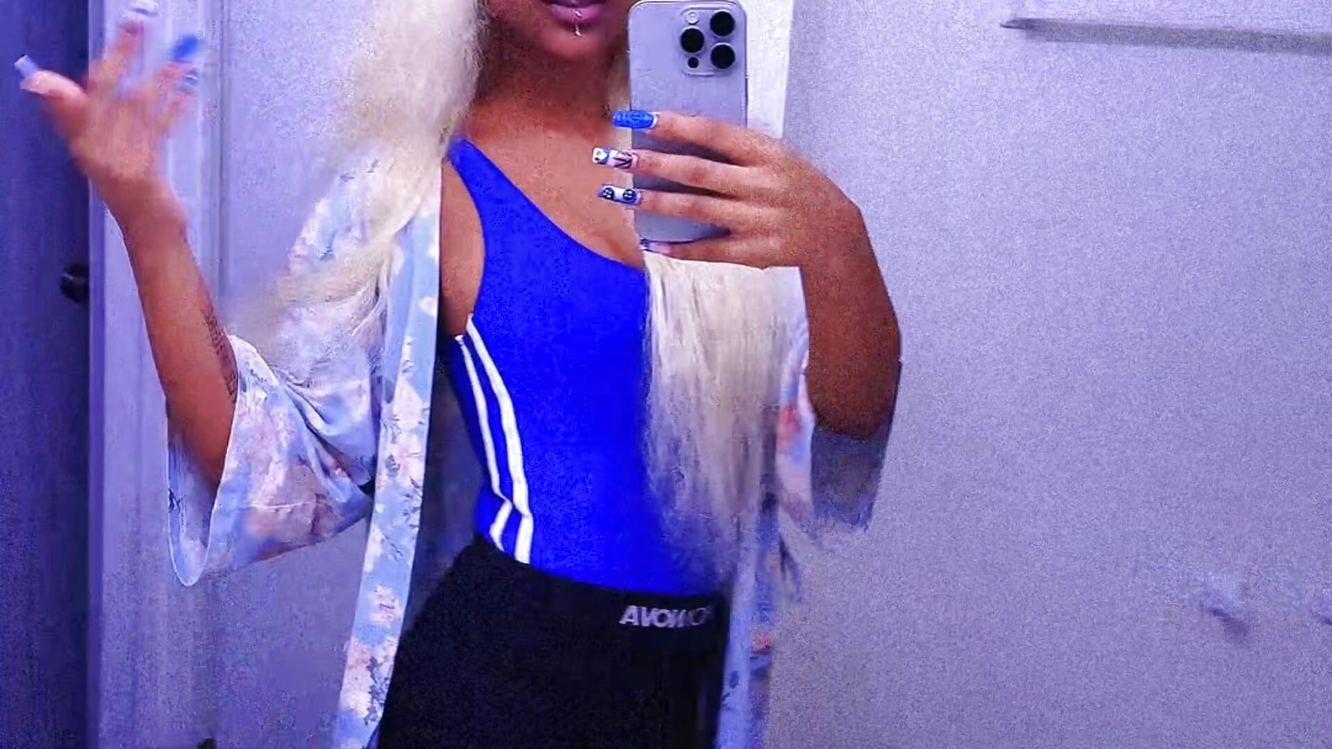 4b7b30ad1fc14de78e774f91f85952a9 - video by Moxhavix cam model