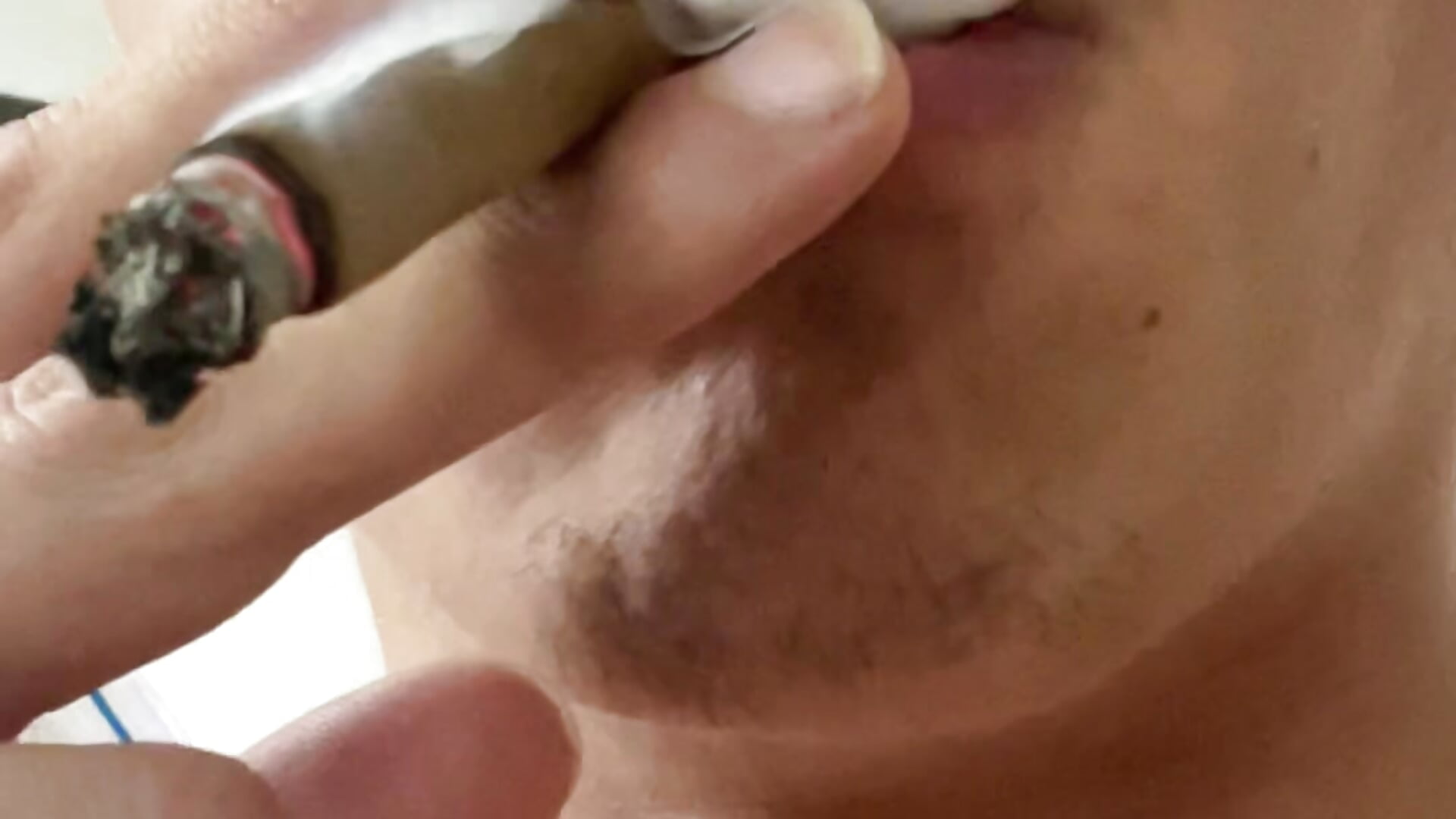 Smoke 👺 - video by Themasterhades_777 cam model