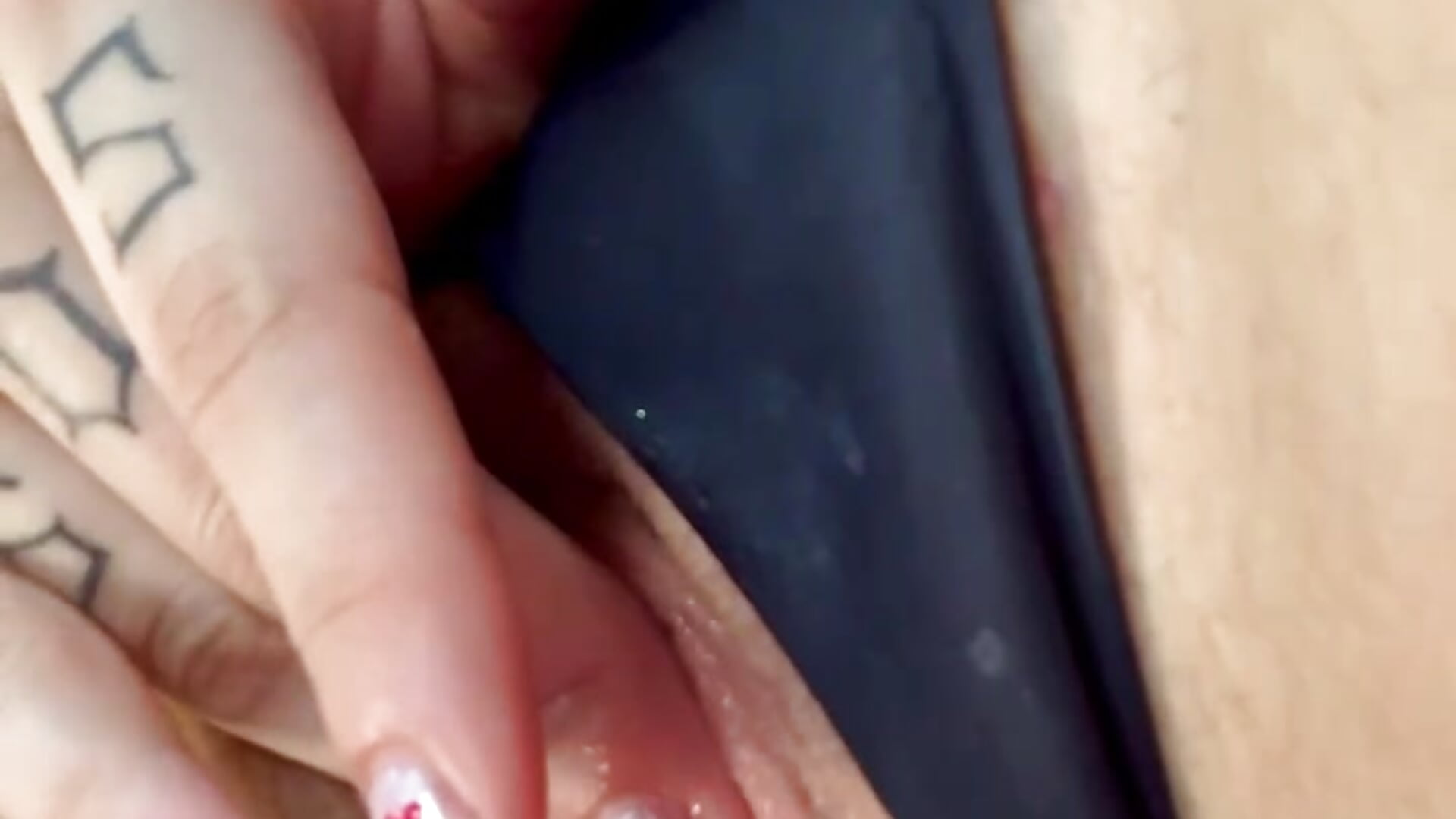 Fingers in My Pussy－カメラキャストのMariee_roseeの動画