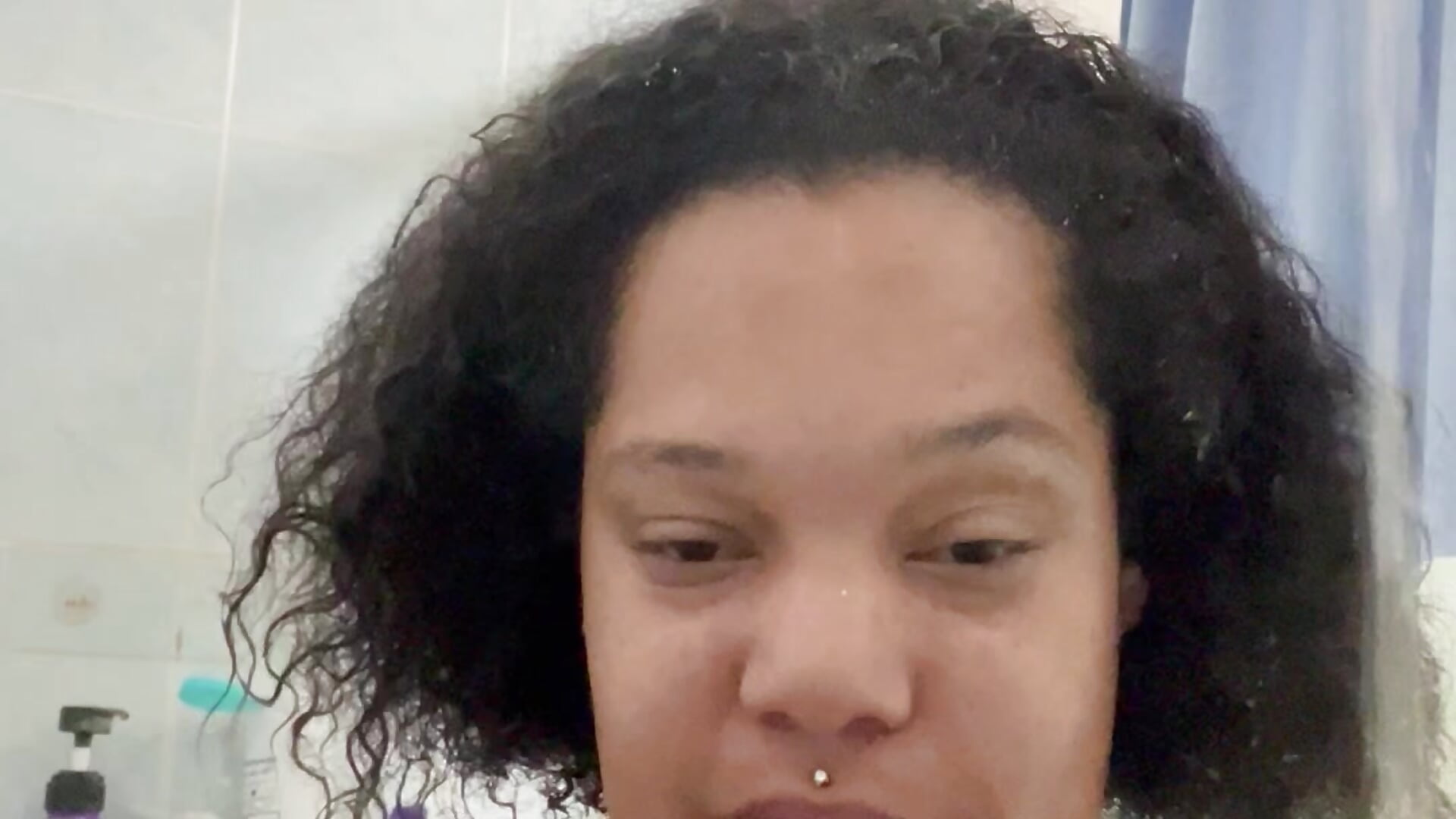 Shower - video by Yonniiii cam model