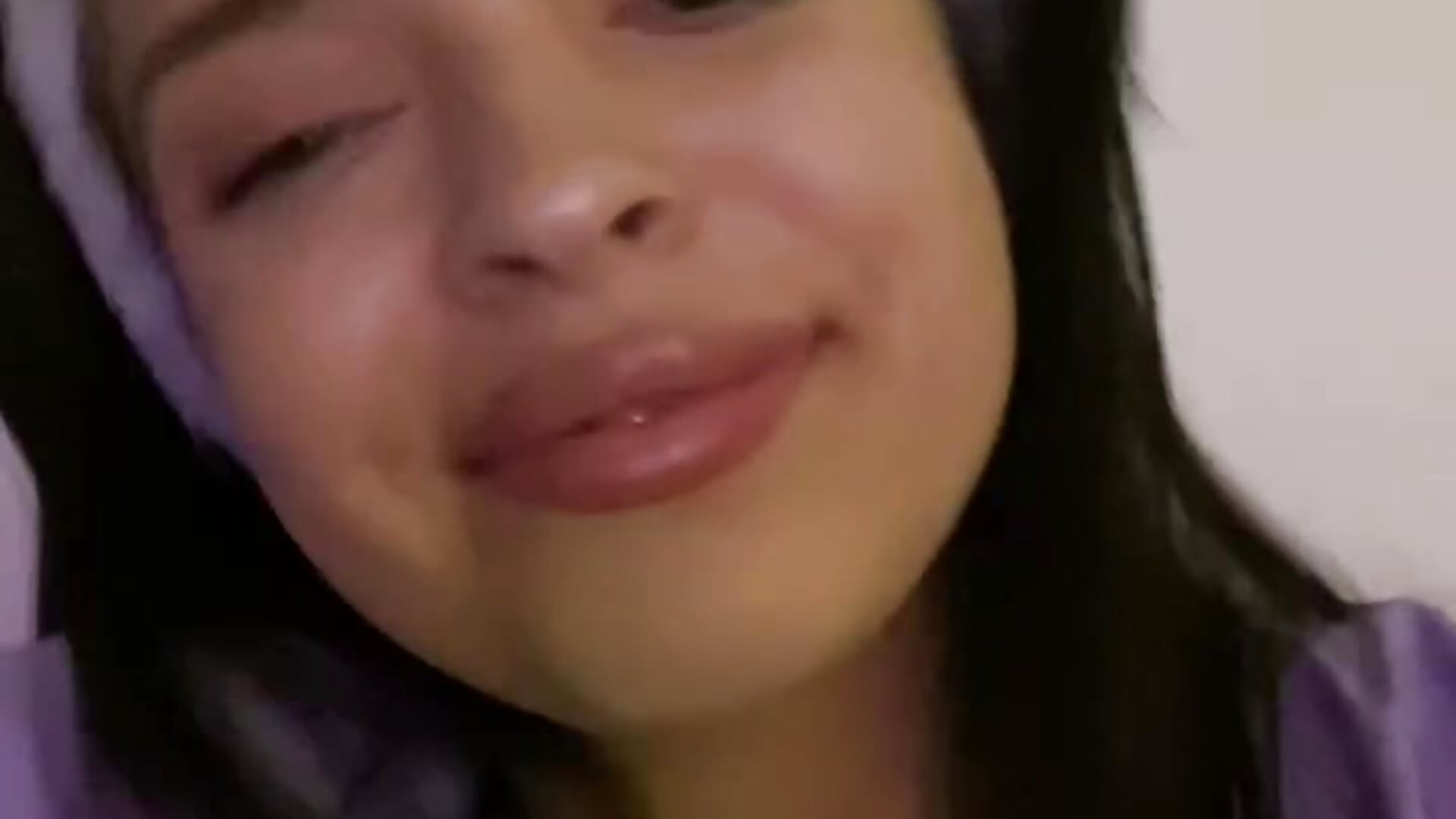 dance time 💜 - video by hako_emm cam model