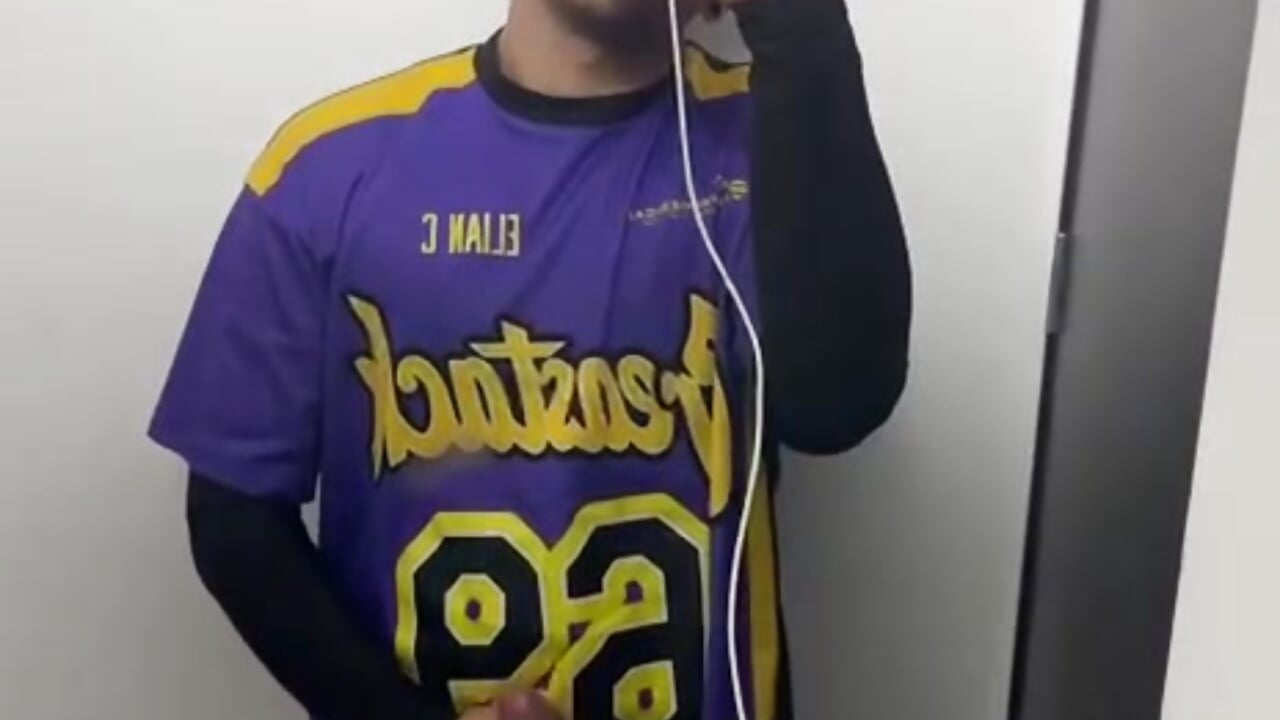bathroom of my friend - βίντεο μοντέλου jhosepMoreno
